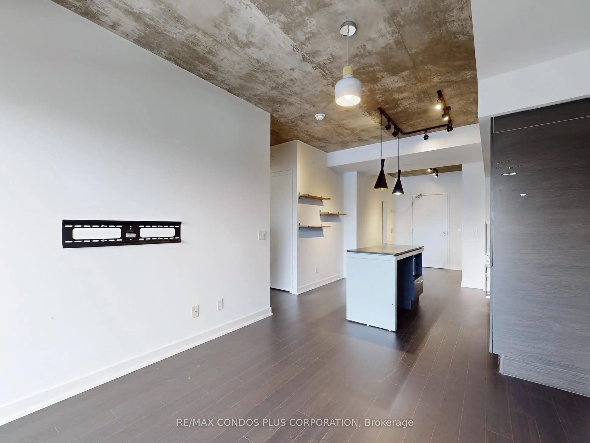 1030 King Street W, #706