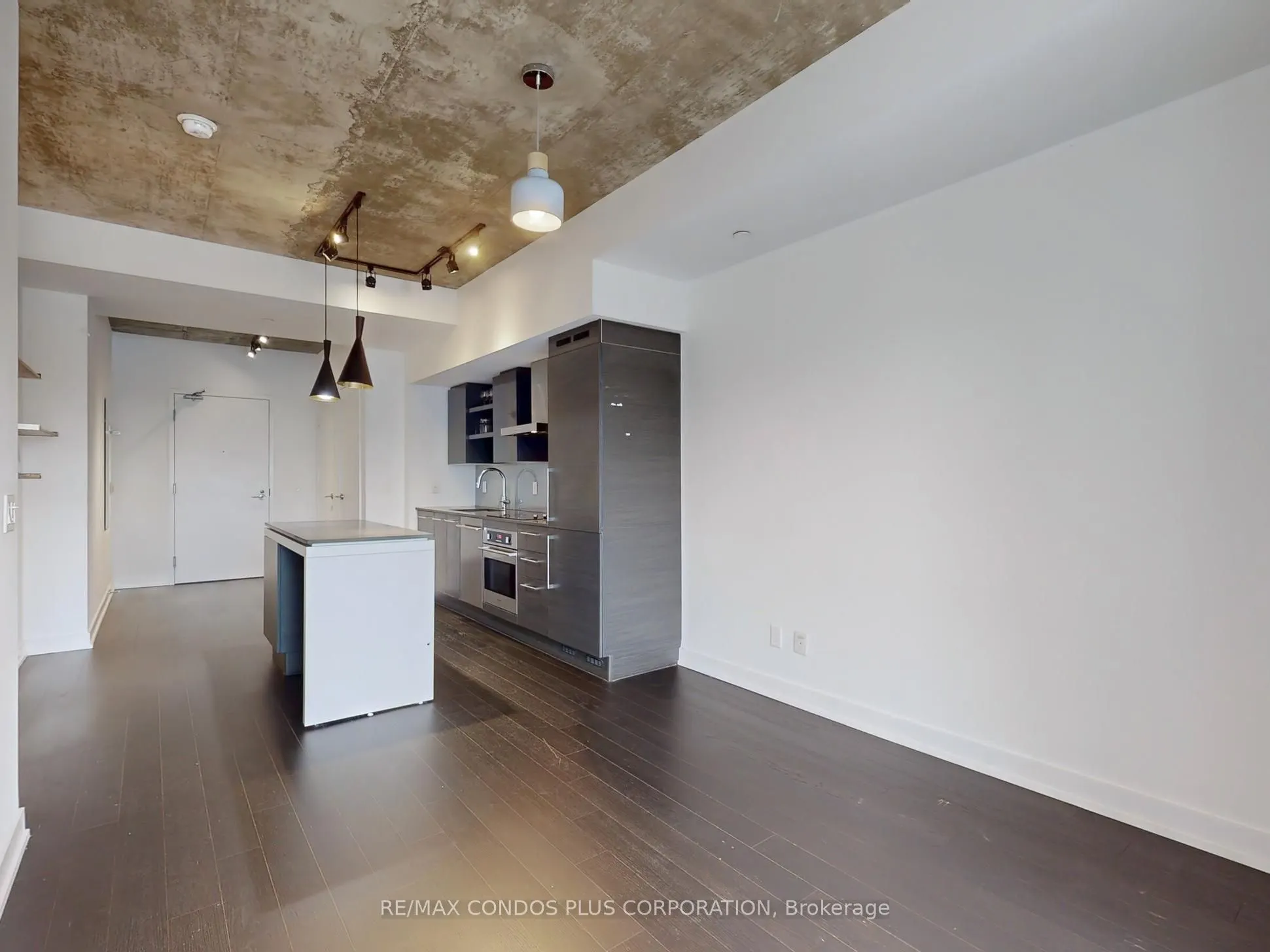 1030 King Street W, #706