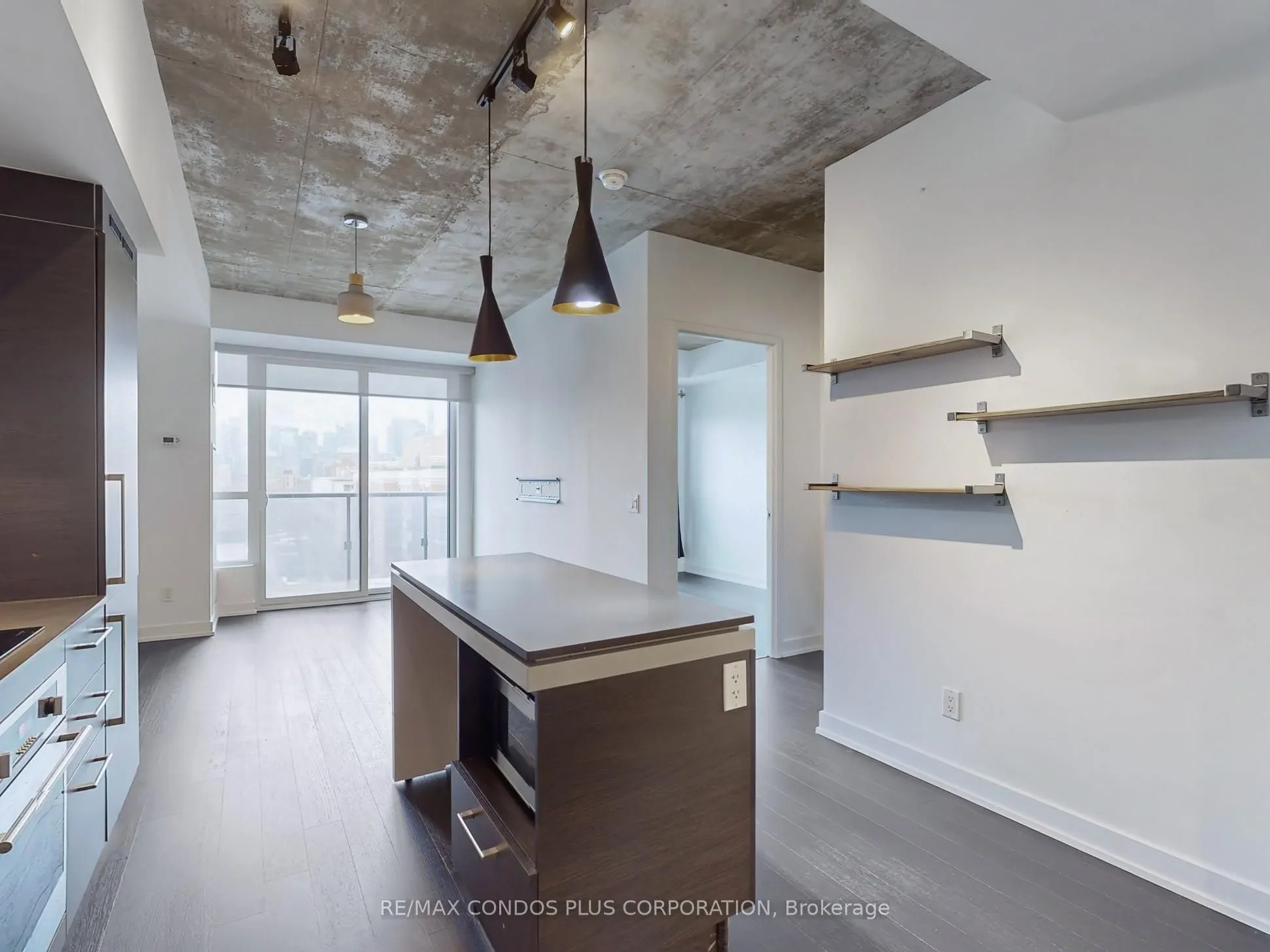 1030 King Street W, #706