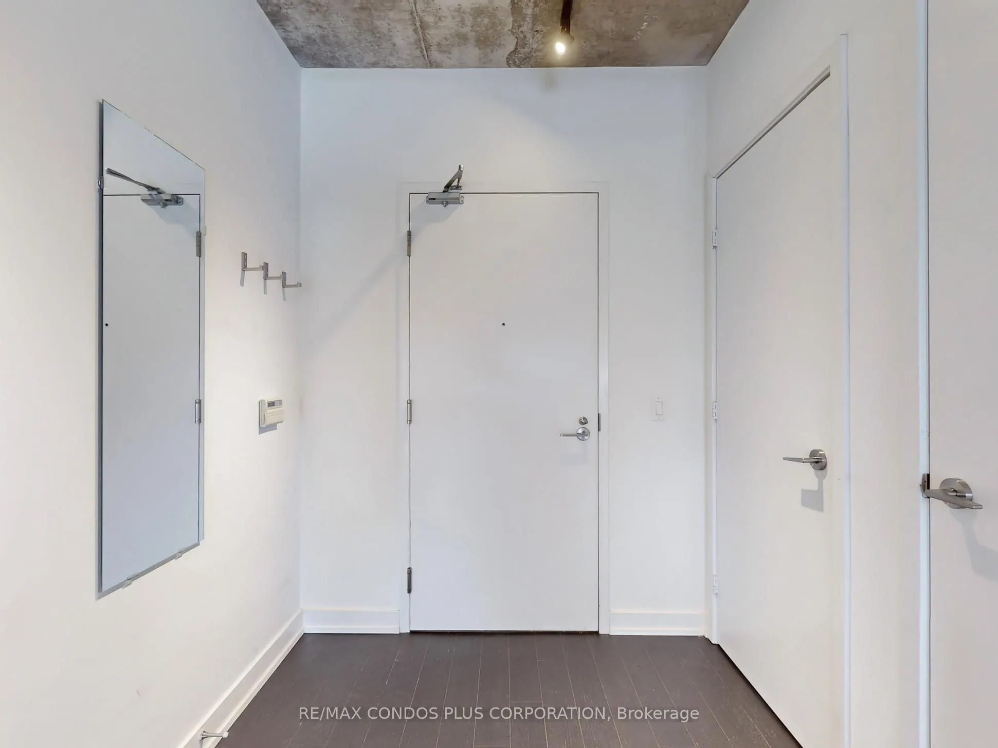 1030 King Street W, #706