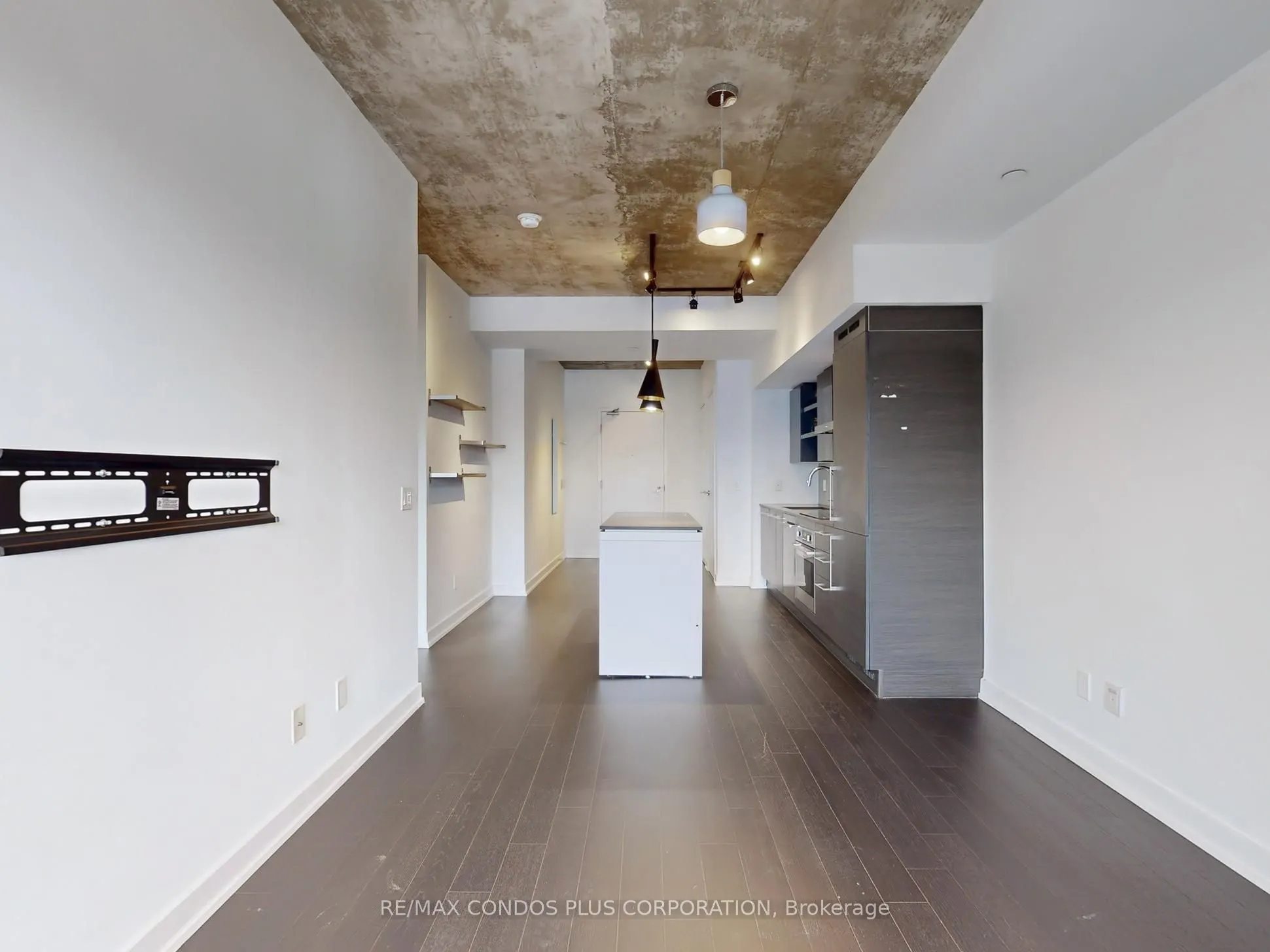 1030 King Street W, #706