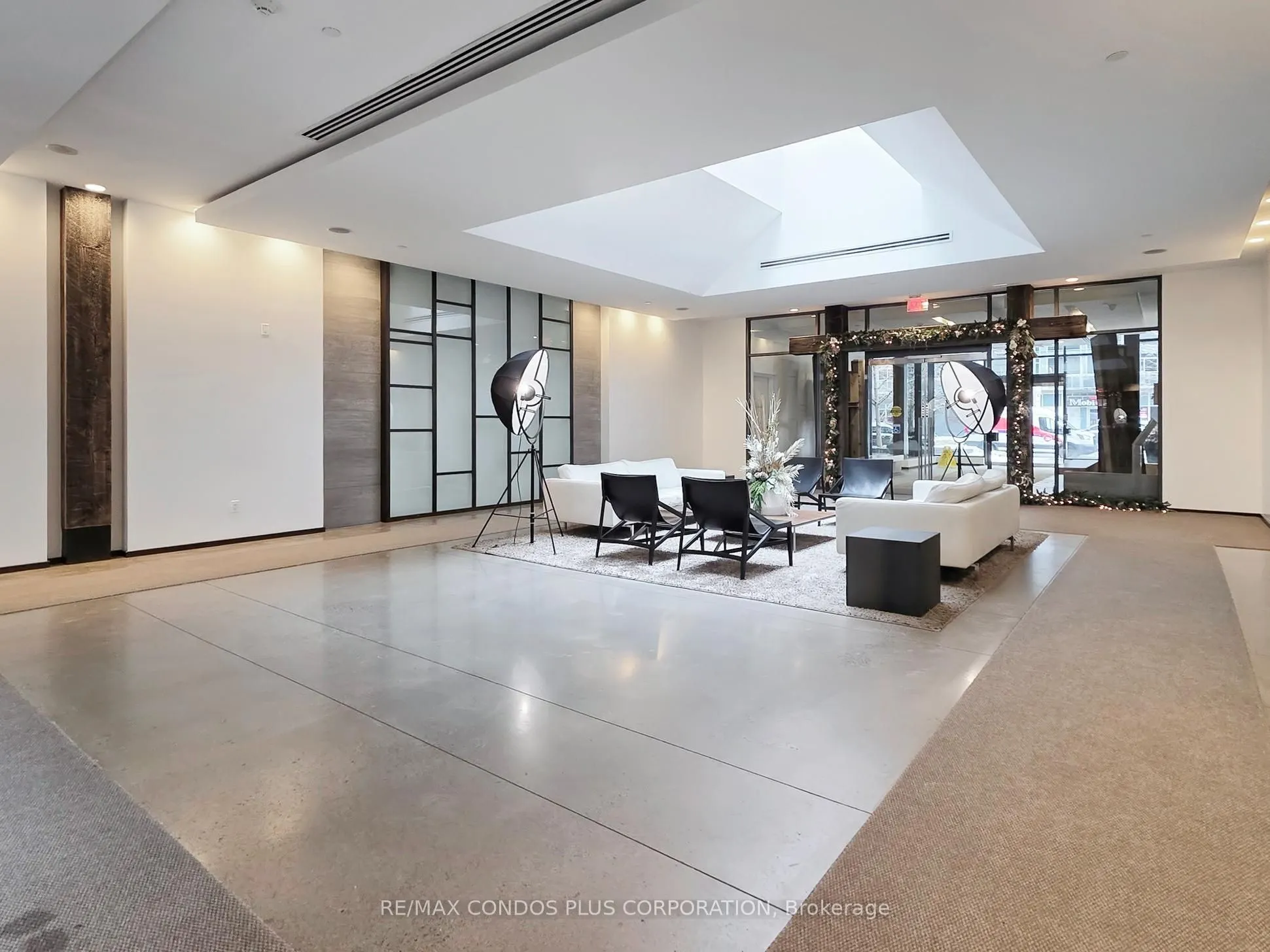 1030 King Street W, #706