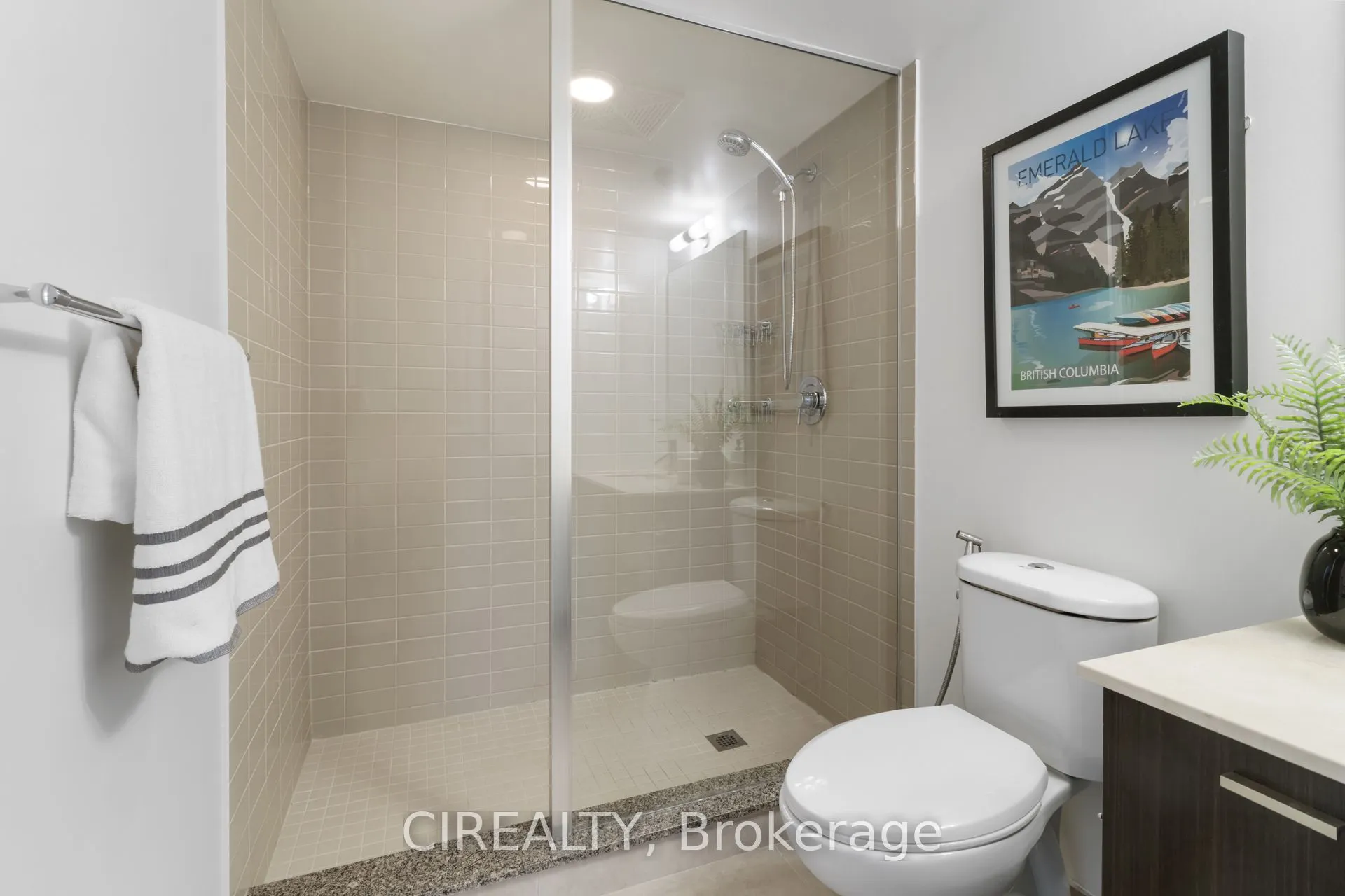 88 Sheppard Avenue E, #810