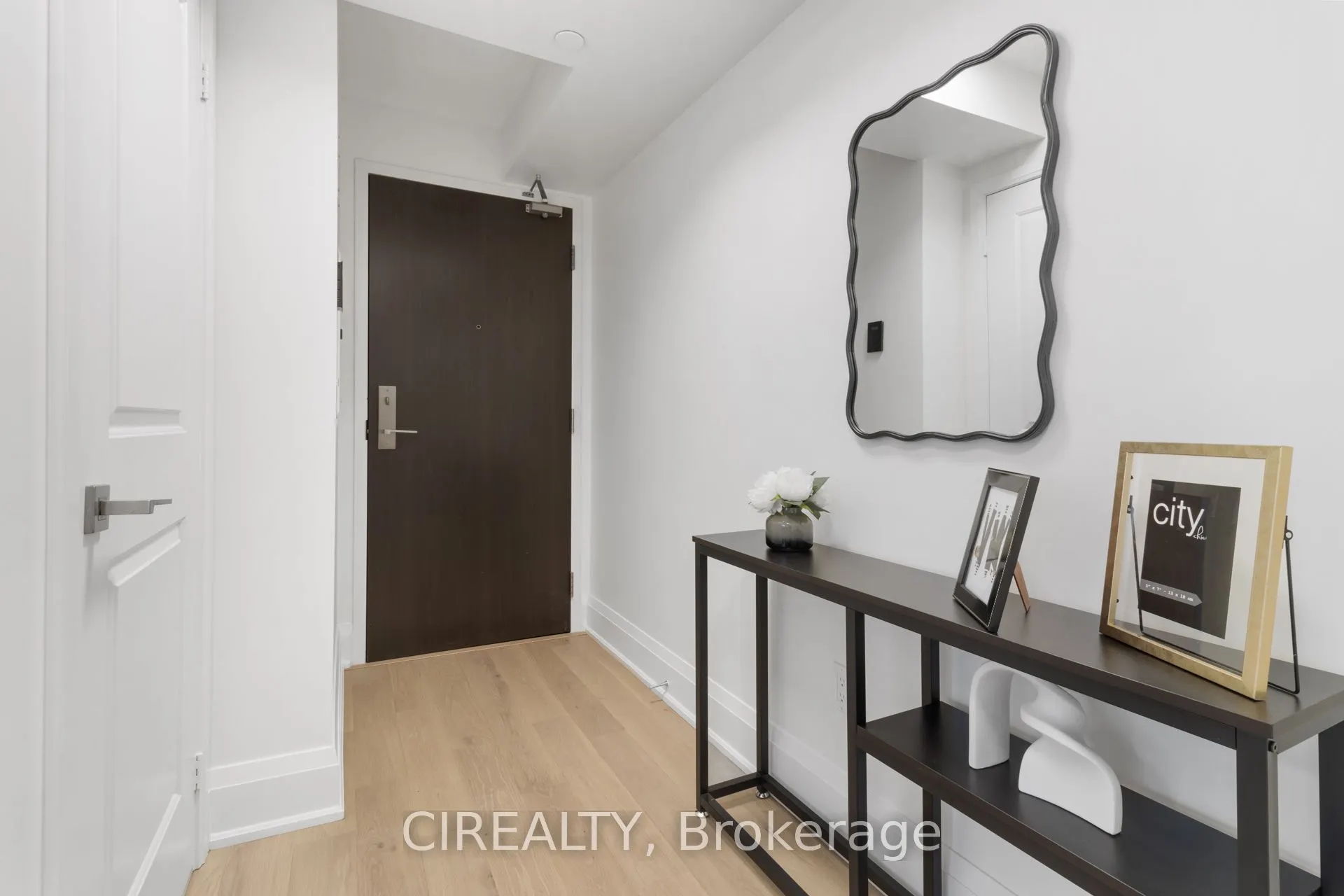88 Sheppard Avenue E, #810