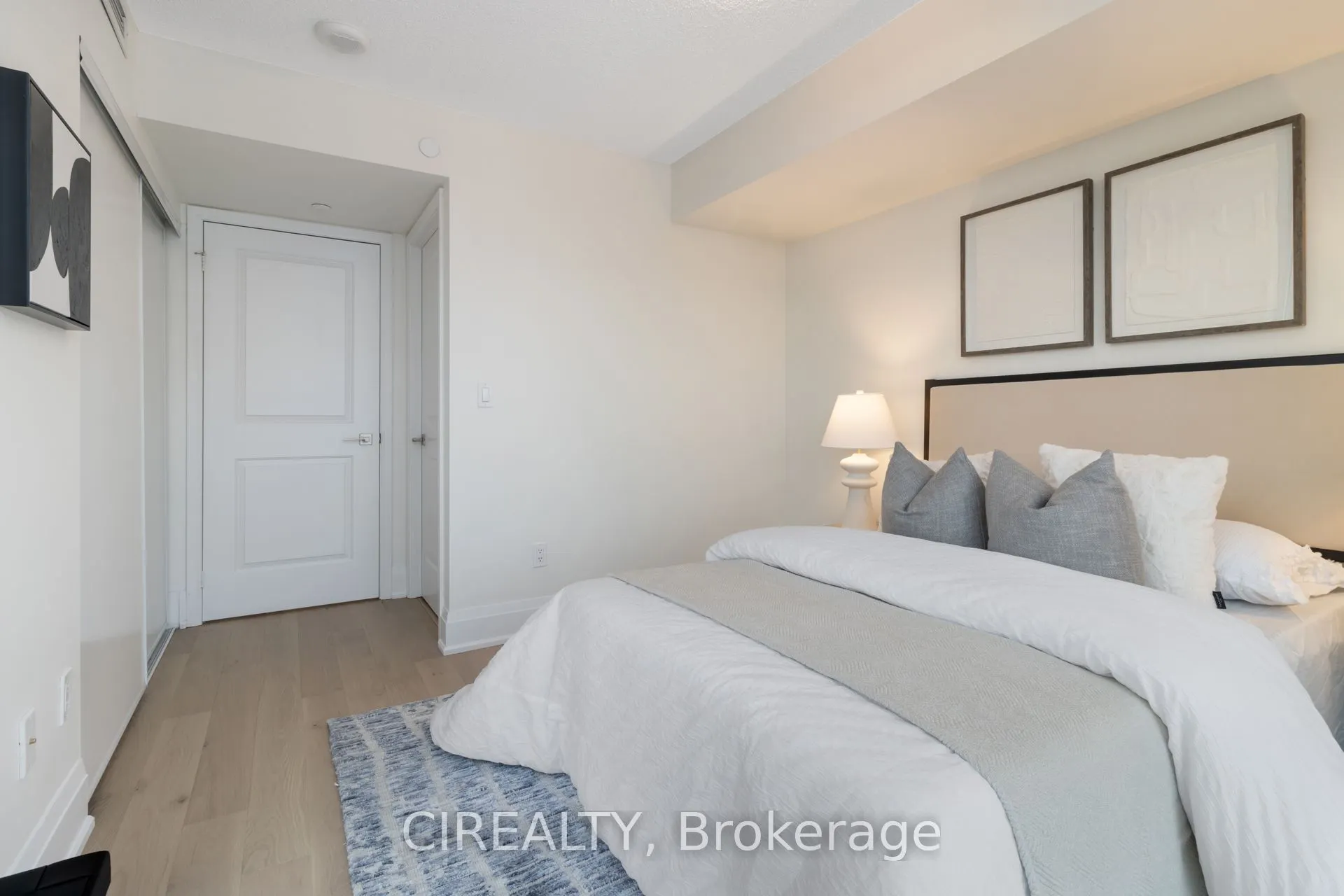 88 Sheppard Avenue E, #810