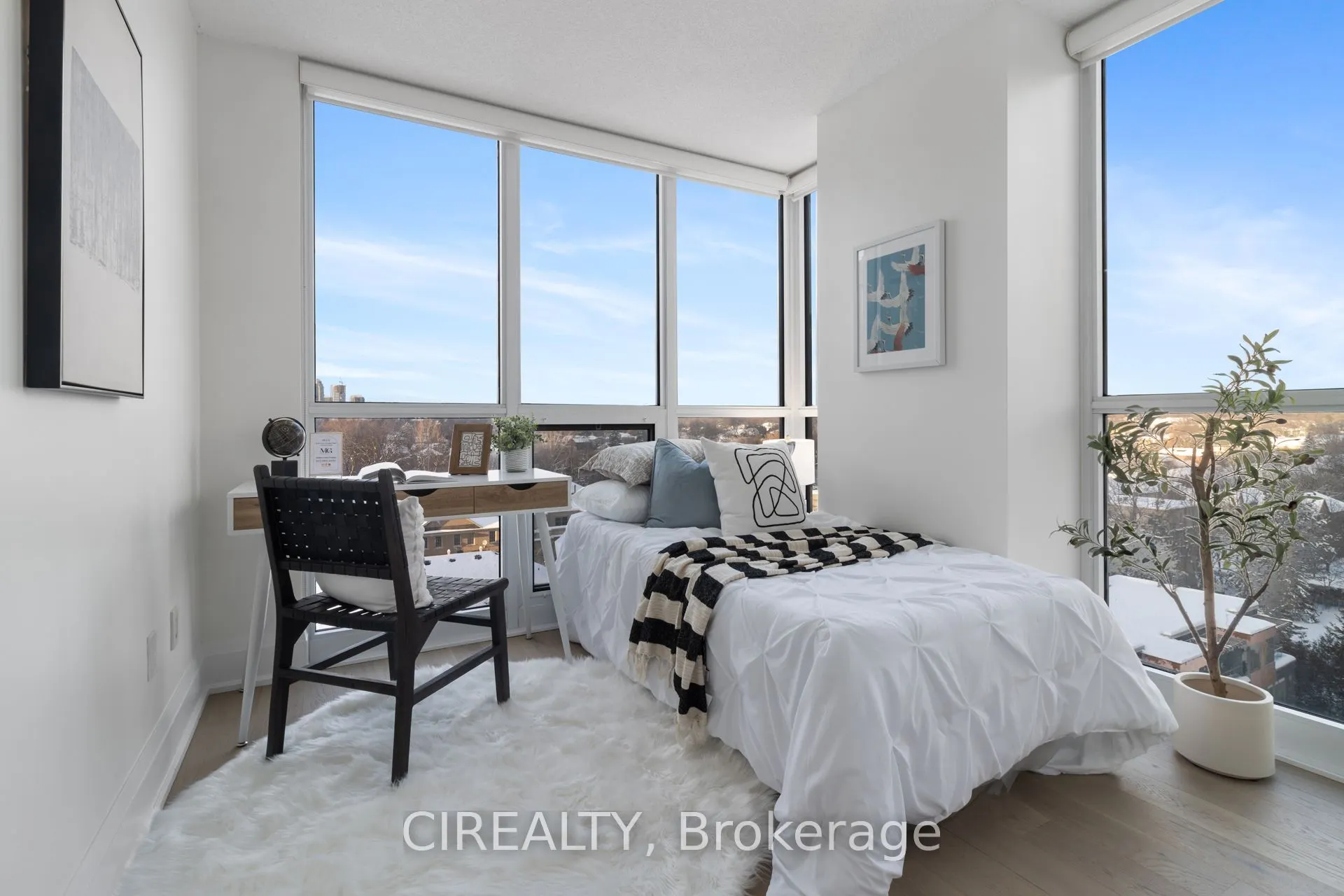 88 Sheppard Avenue E, #810