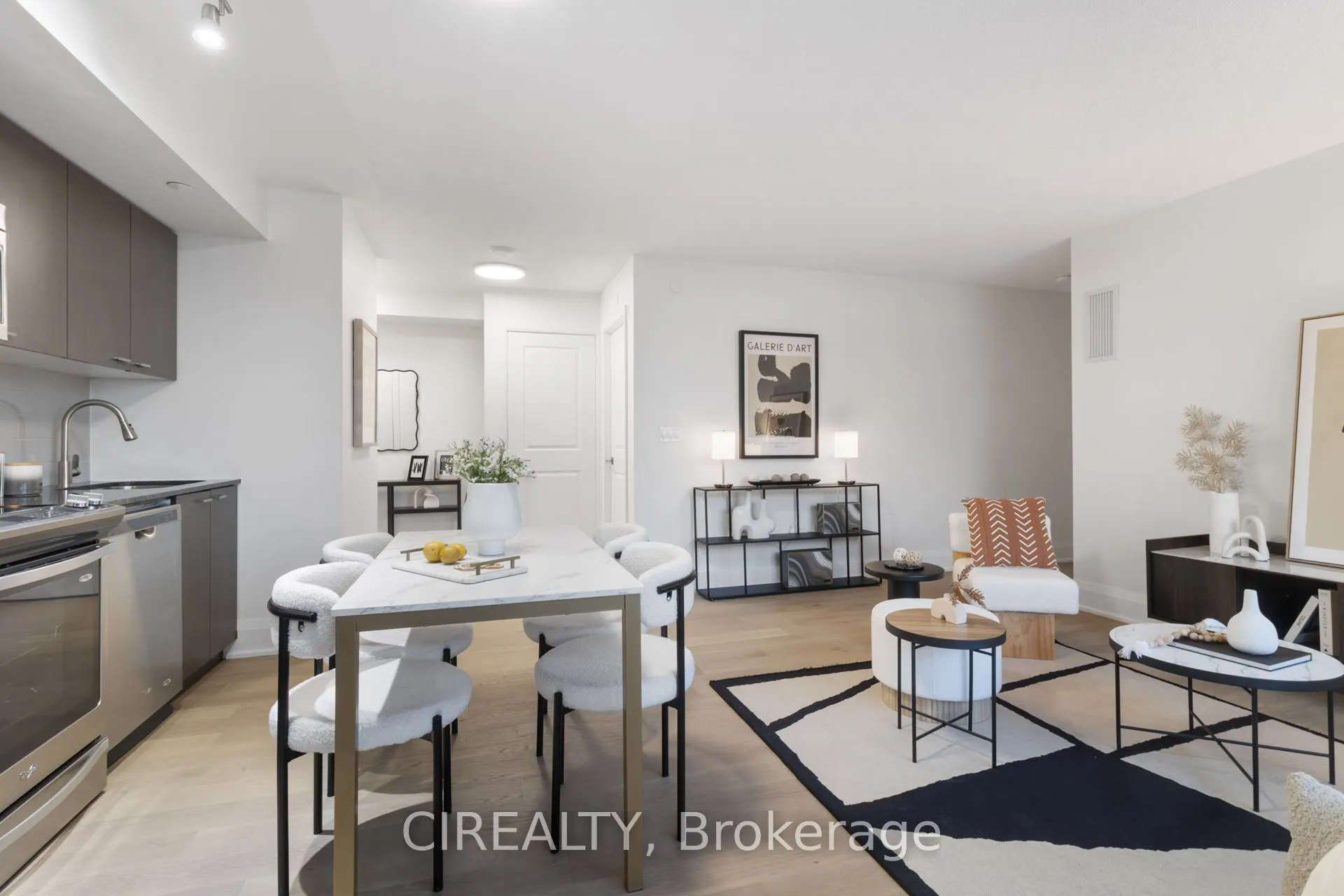 88 Sheppard Avenue E, #810