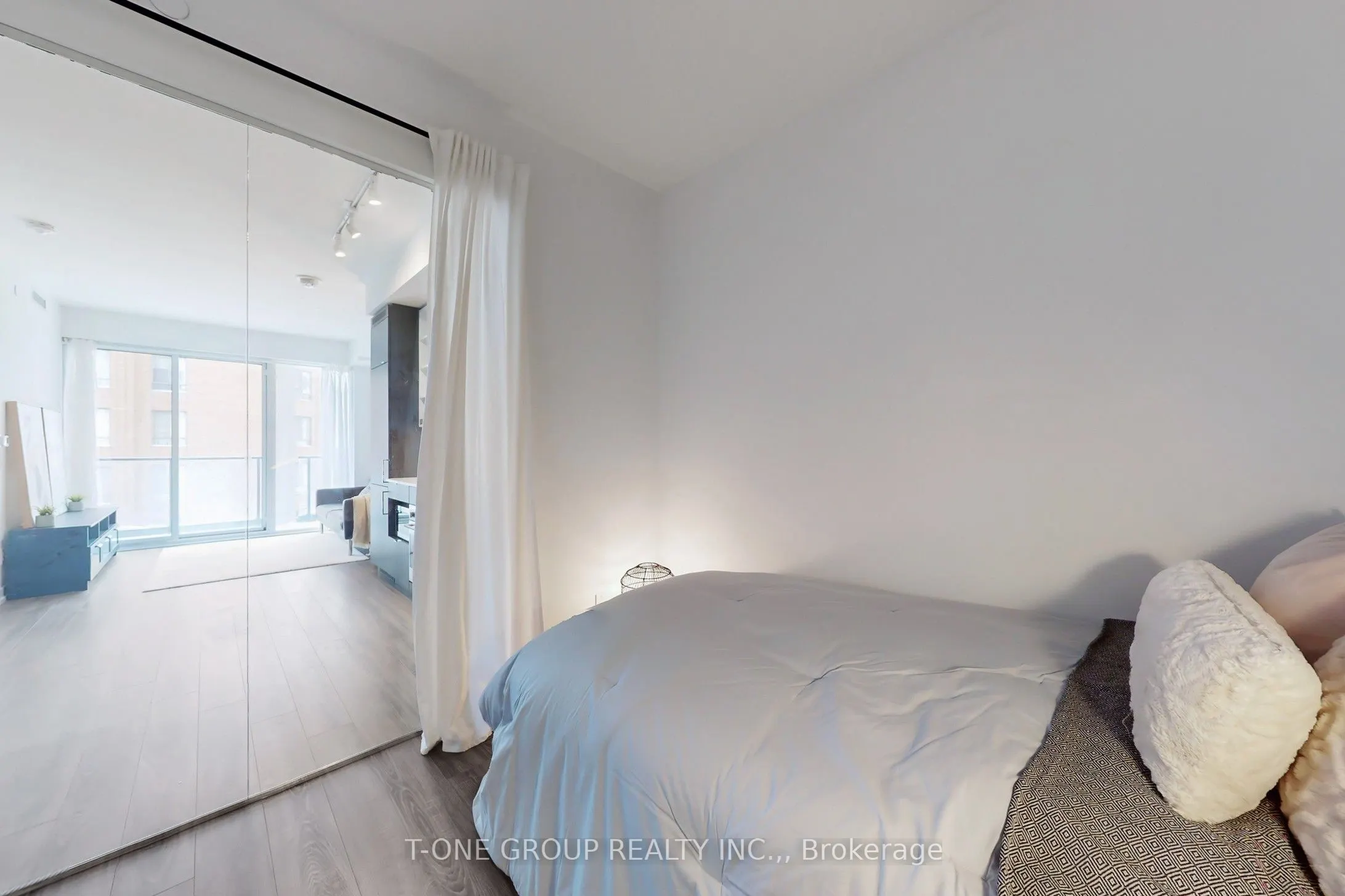 20 Edward Street, #1712