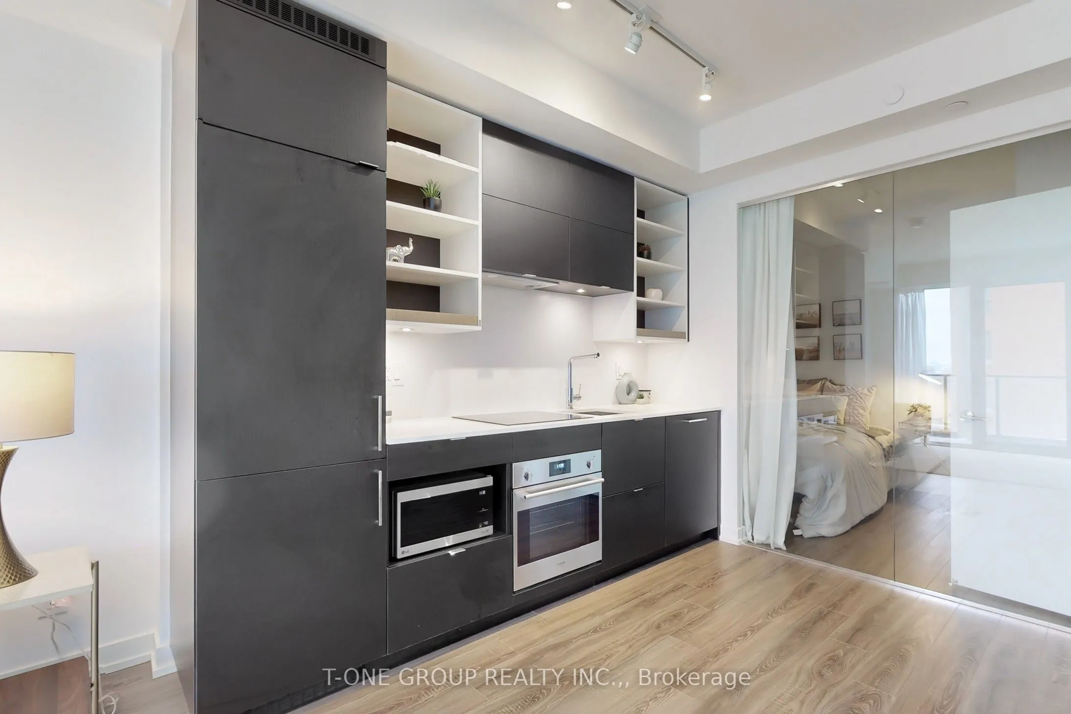 20 Edward Street, #1712