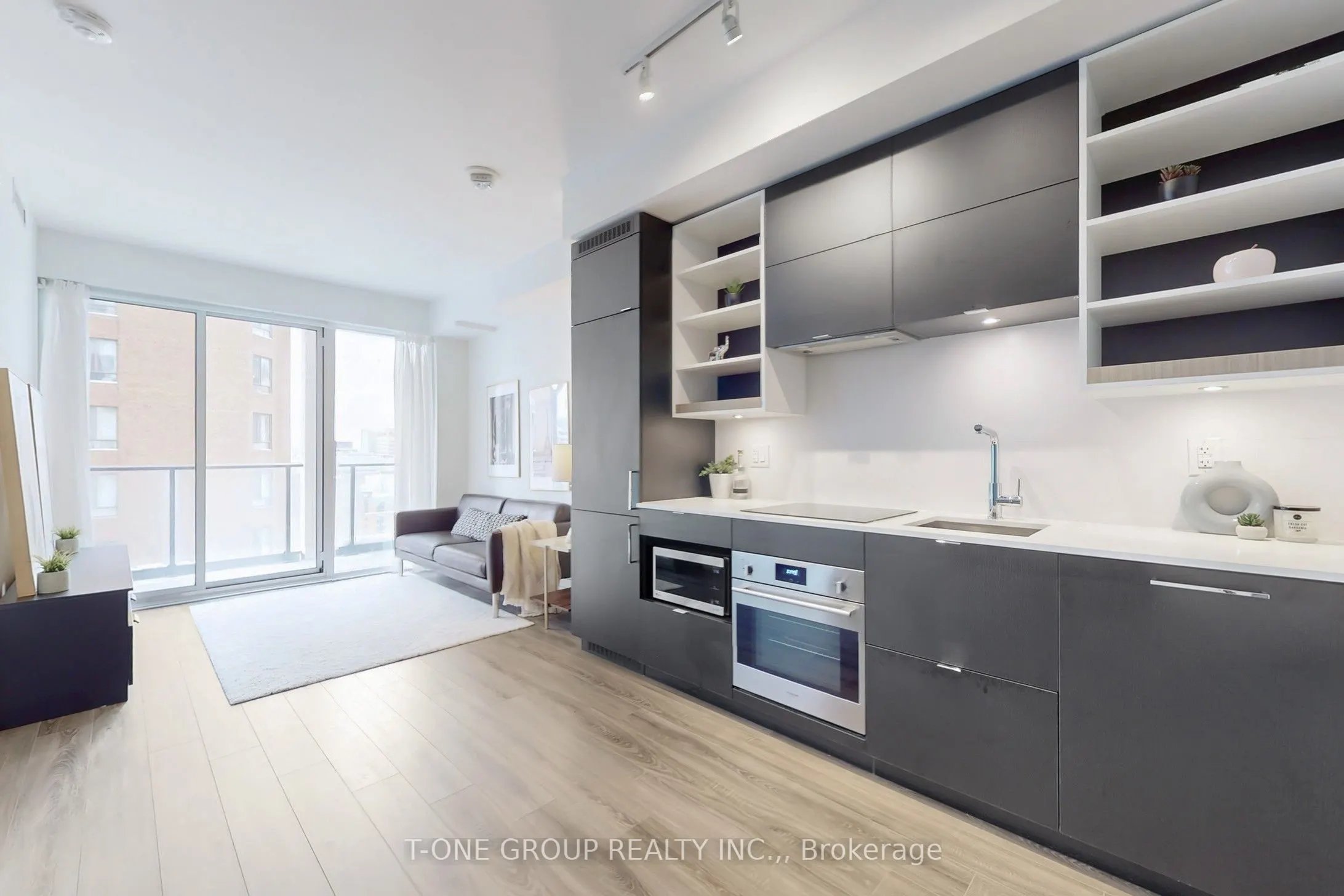 20 Edward Street, #1712