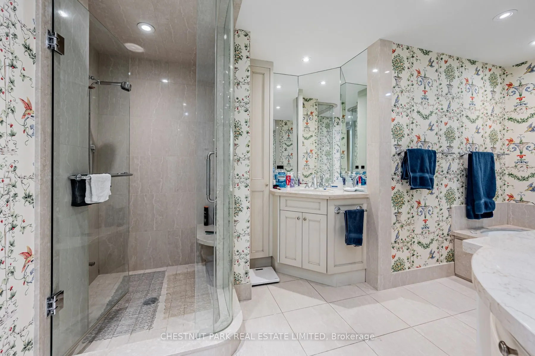 625 Avenue Road, #504