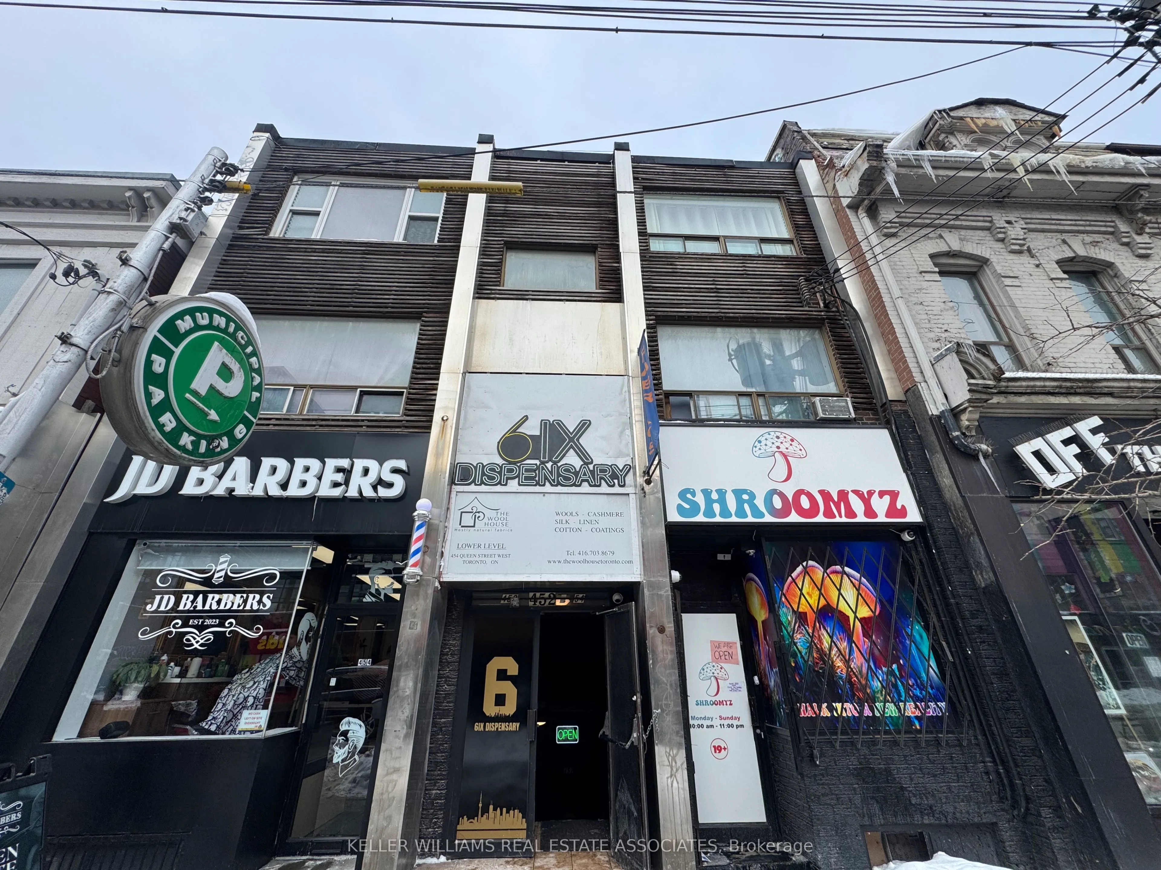 452 Queen Street W, #Third floor
