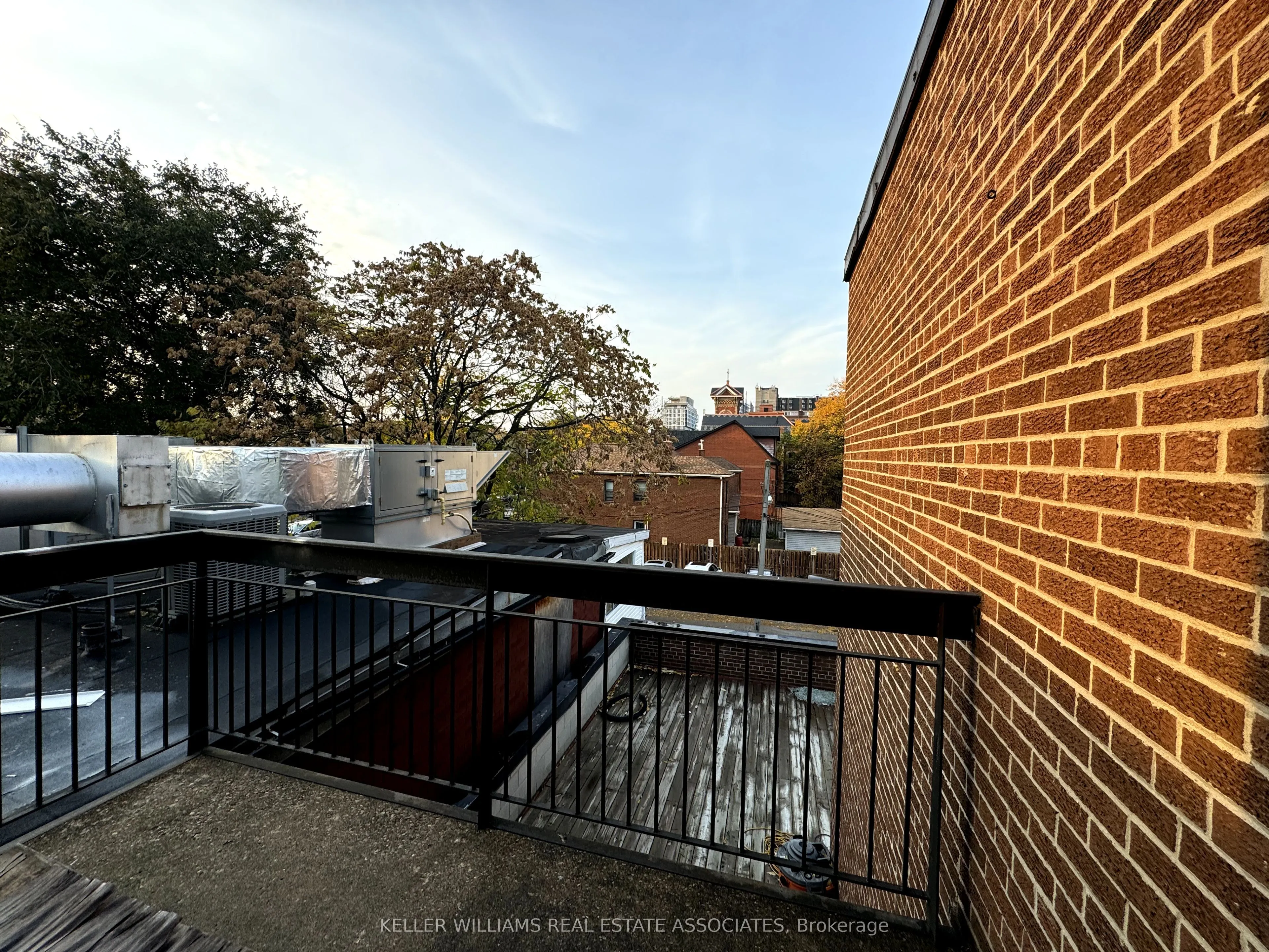 452 Queen Street W, #Third floor