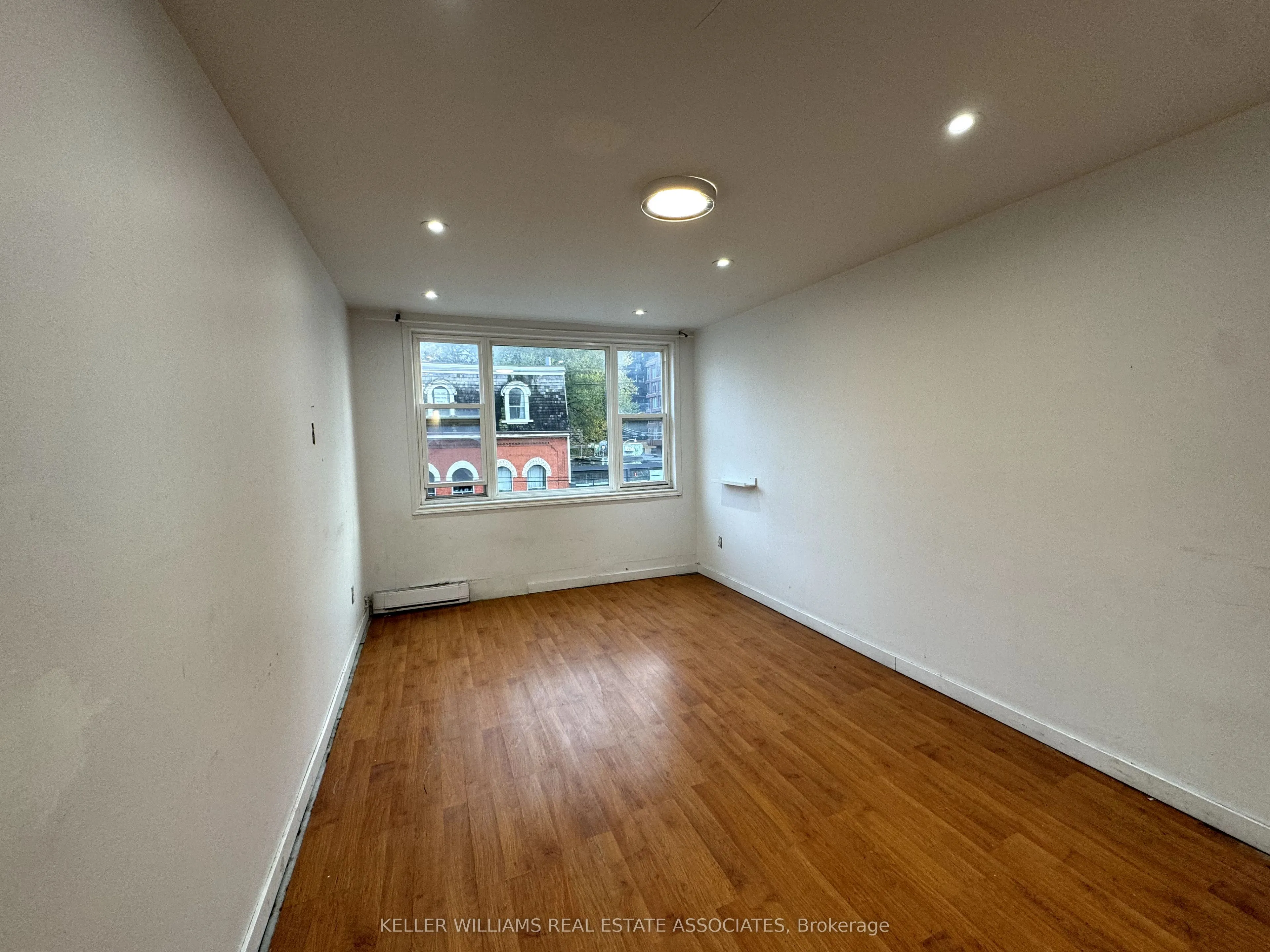 452 Queen Street W, #Third floor