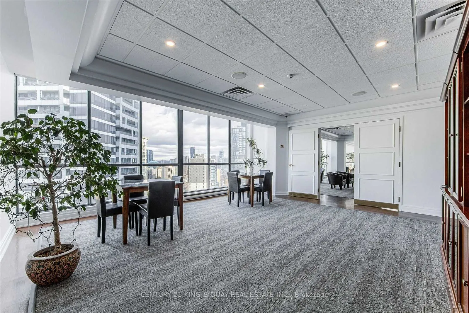 24 Wellesley Street W, #1407