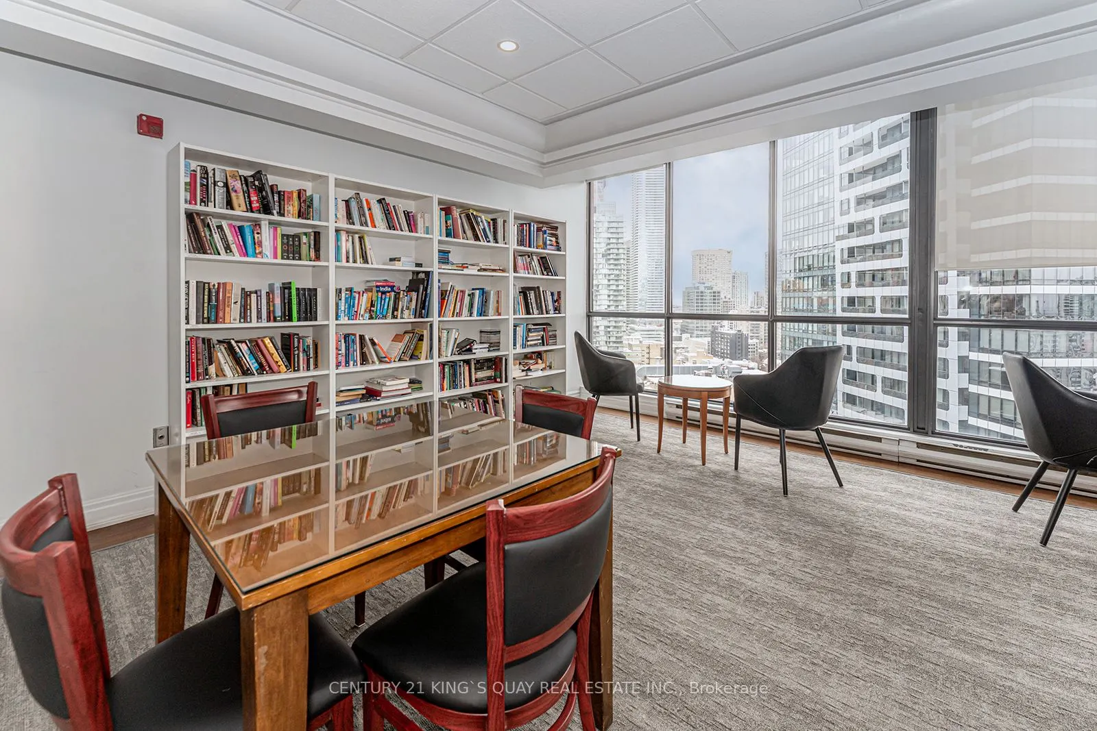 24 Wellesley Street W, #1407