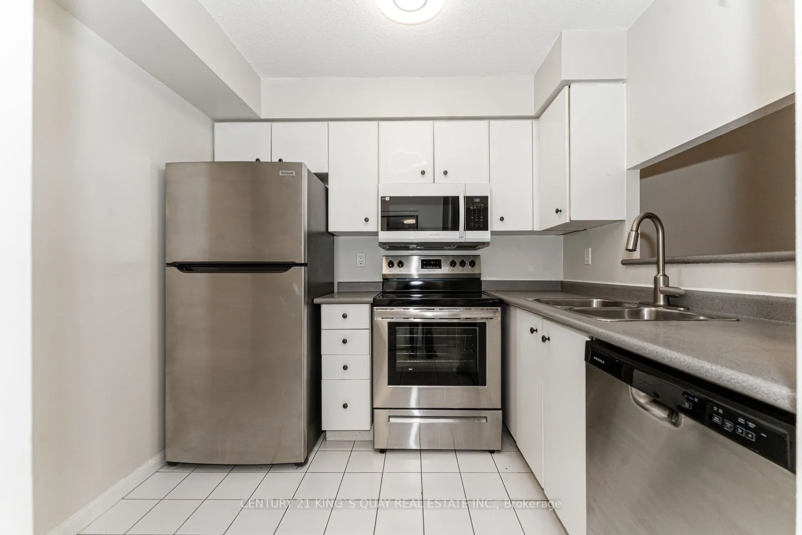 24 Wellesley Street W, #1407
