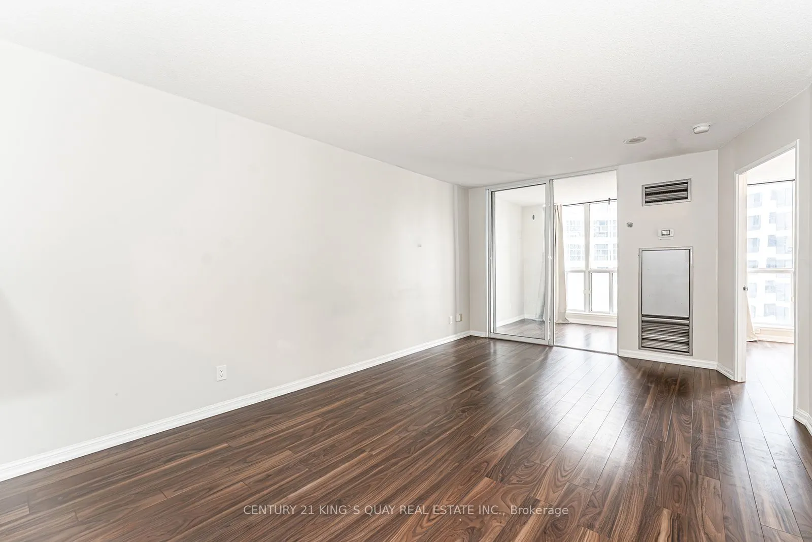 24 Wellesley Street W, #1407