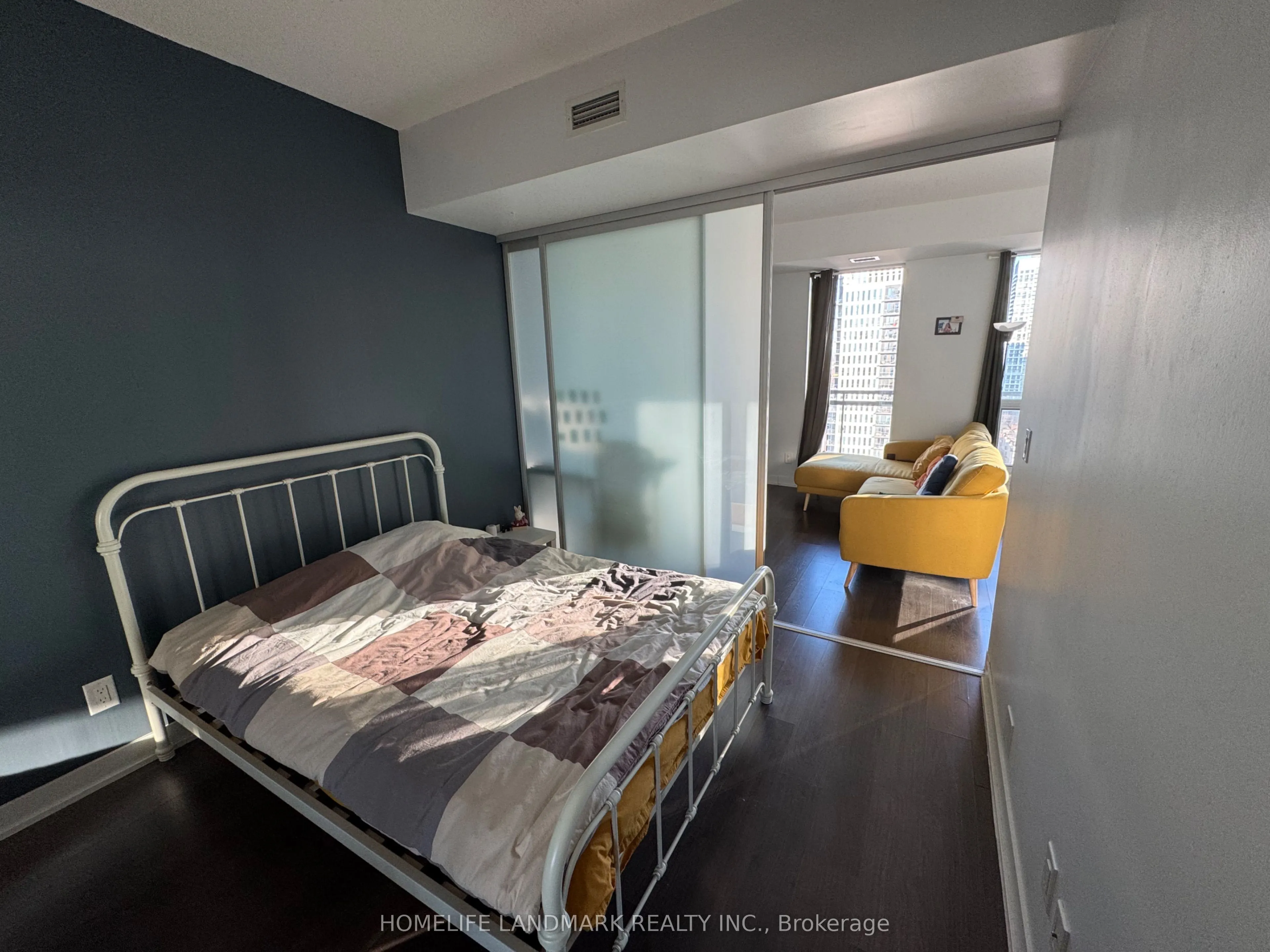 225 Sackville Street #1901