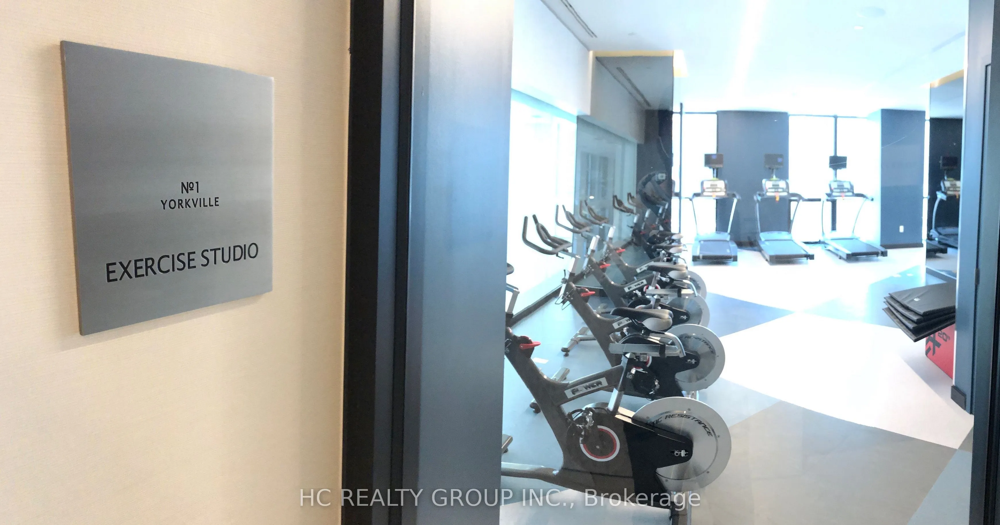 1 Yorkville Avenue #4512