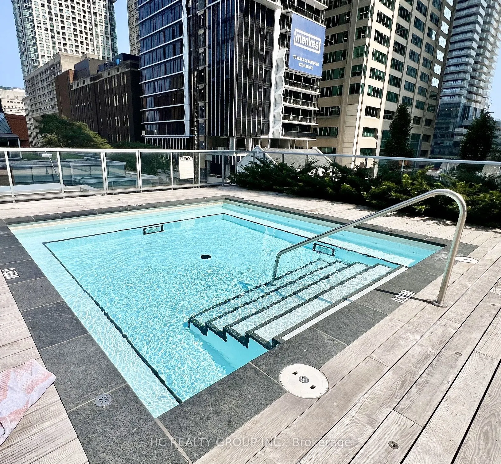 1 Yorkville Avenue #4512