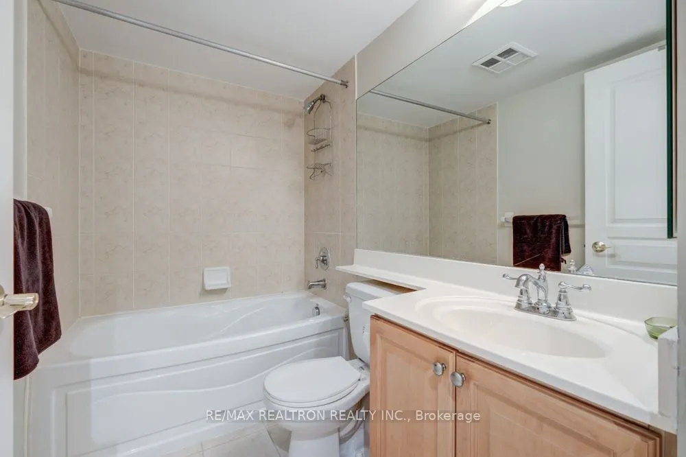 10 Northtown Way, #410