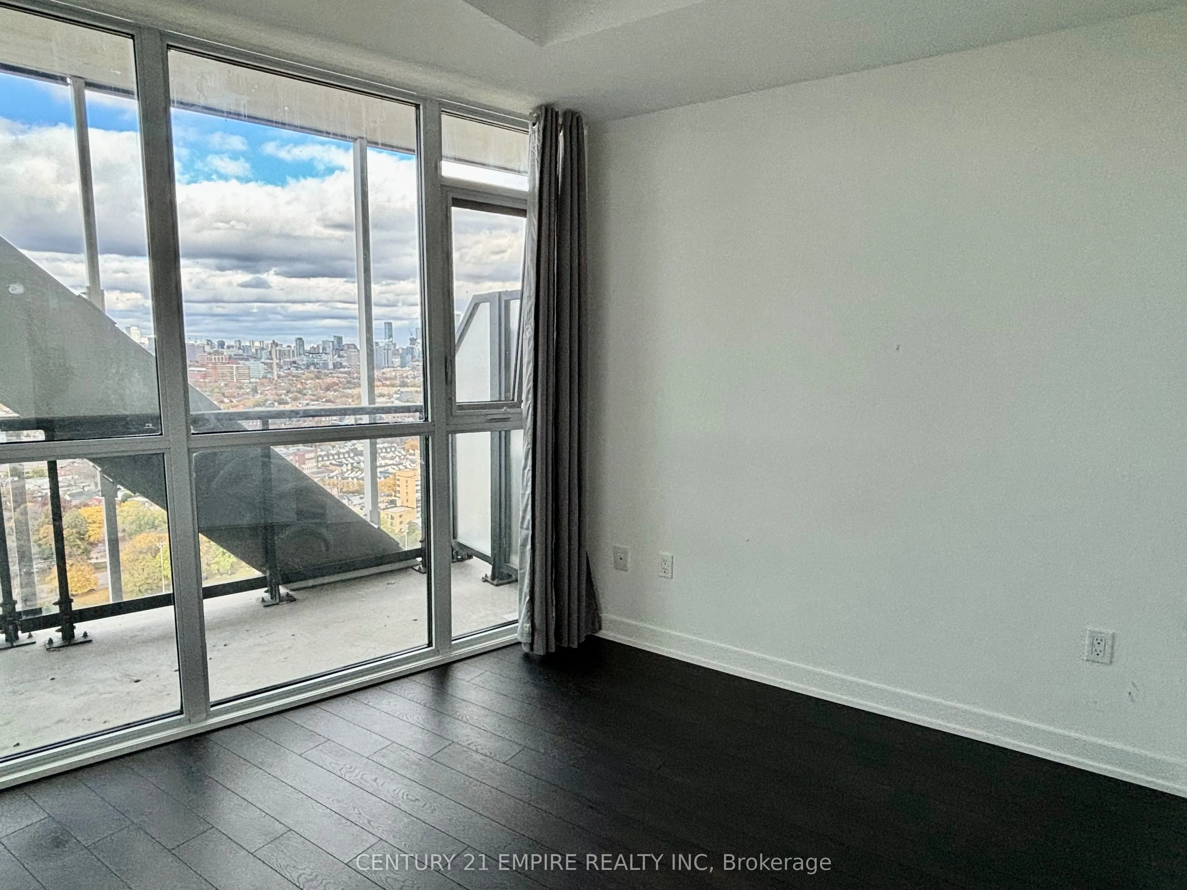 50 Ordnance Street, #2607