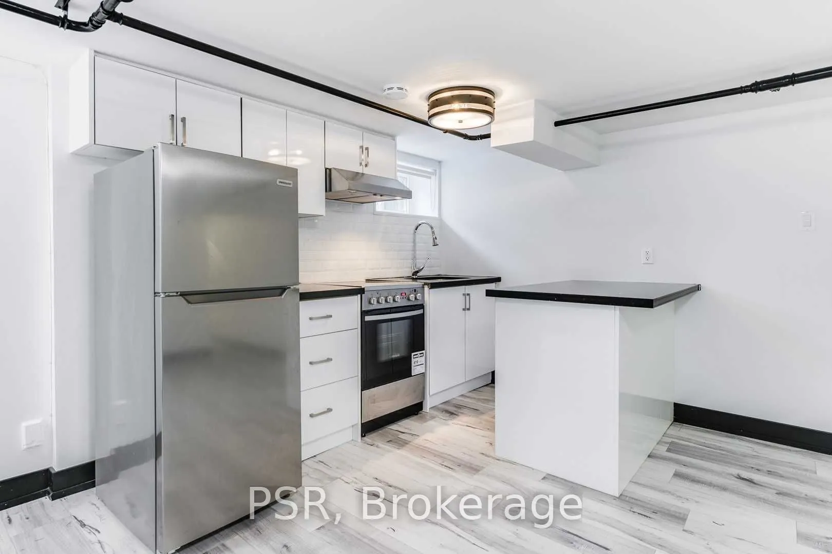 260 Sherbourne Street, #10