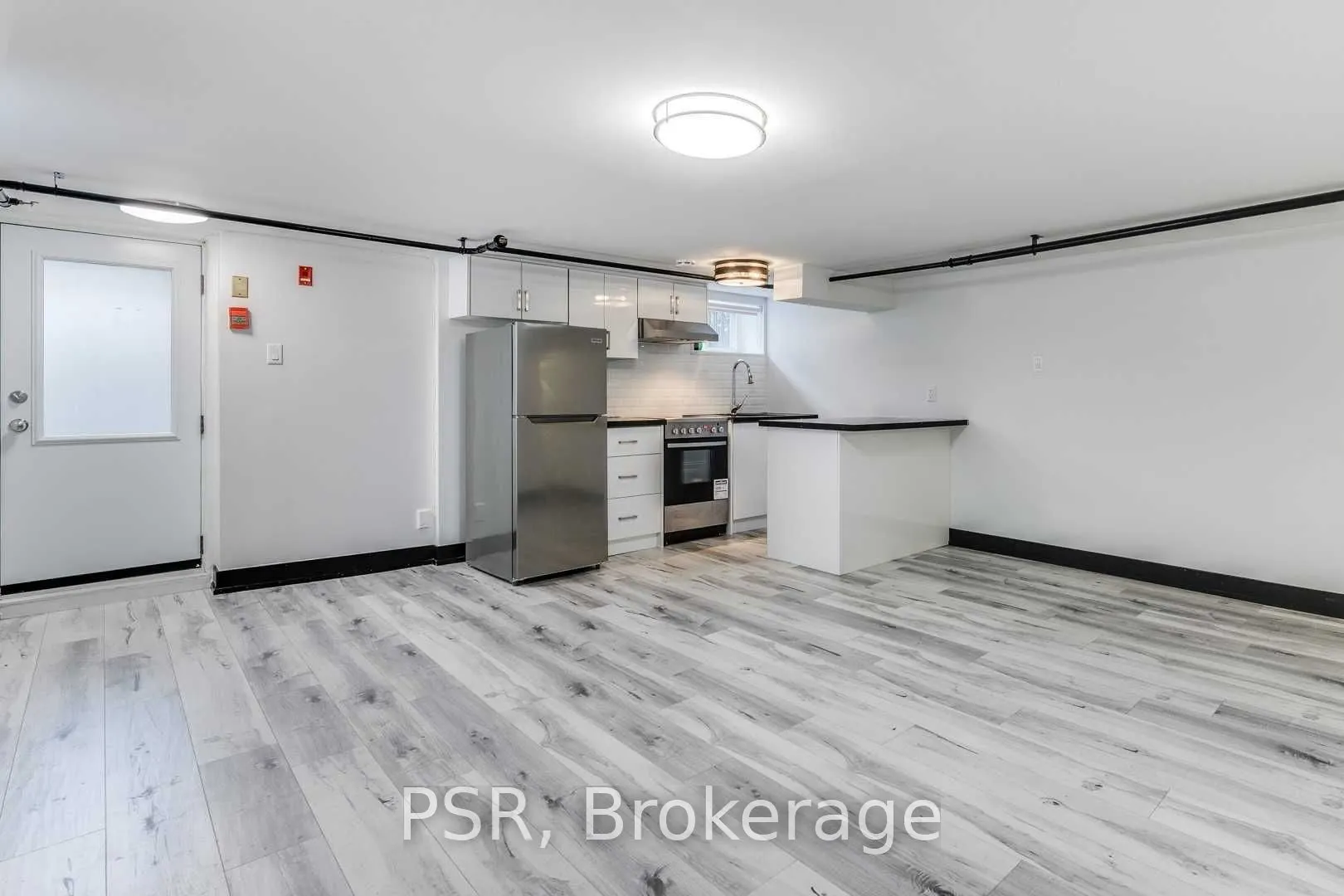 260 Sherbourne Street, #10