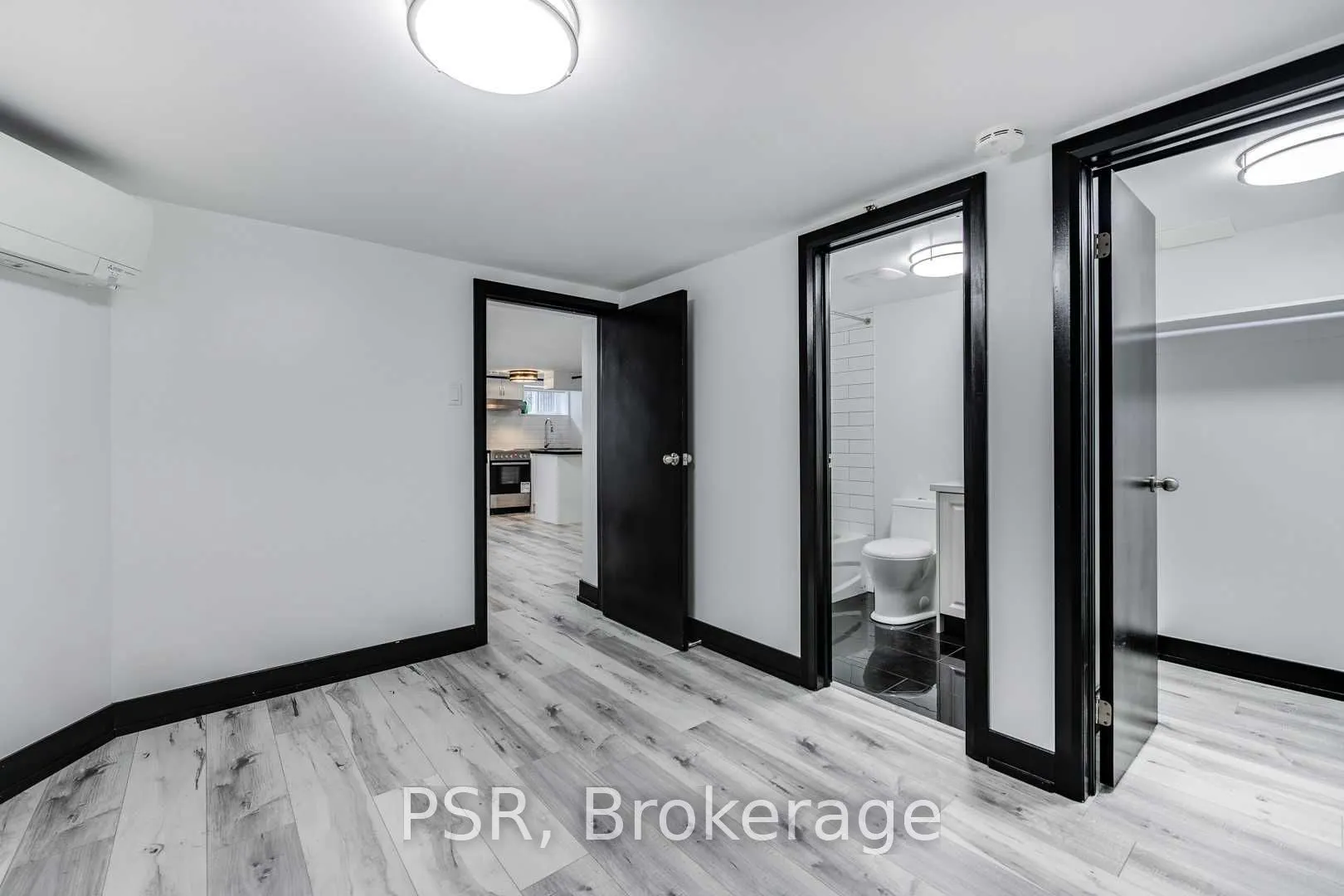 260 Sherbourne Street, #10