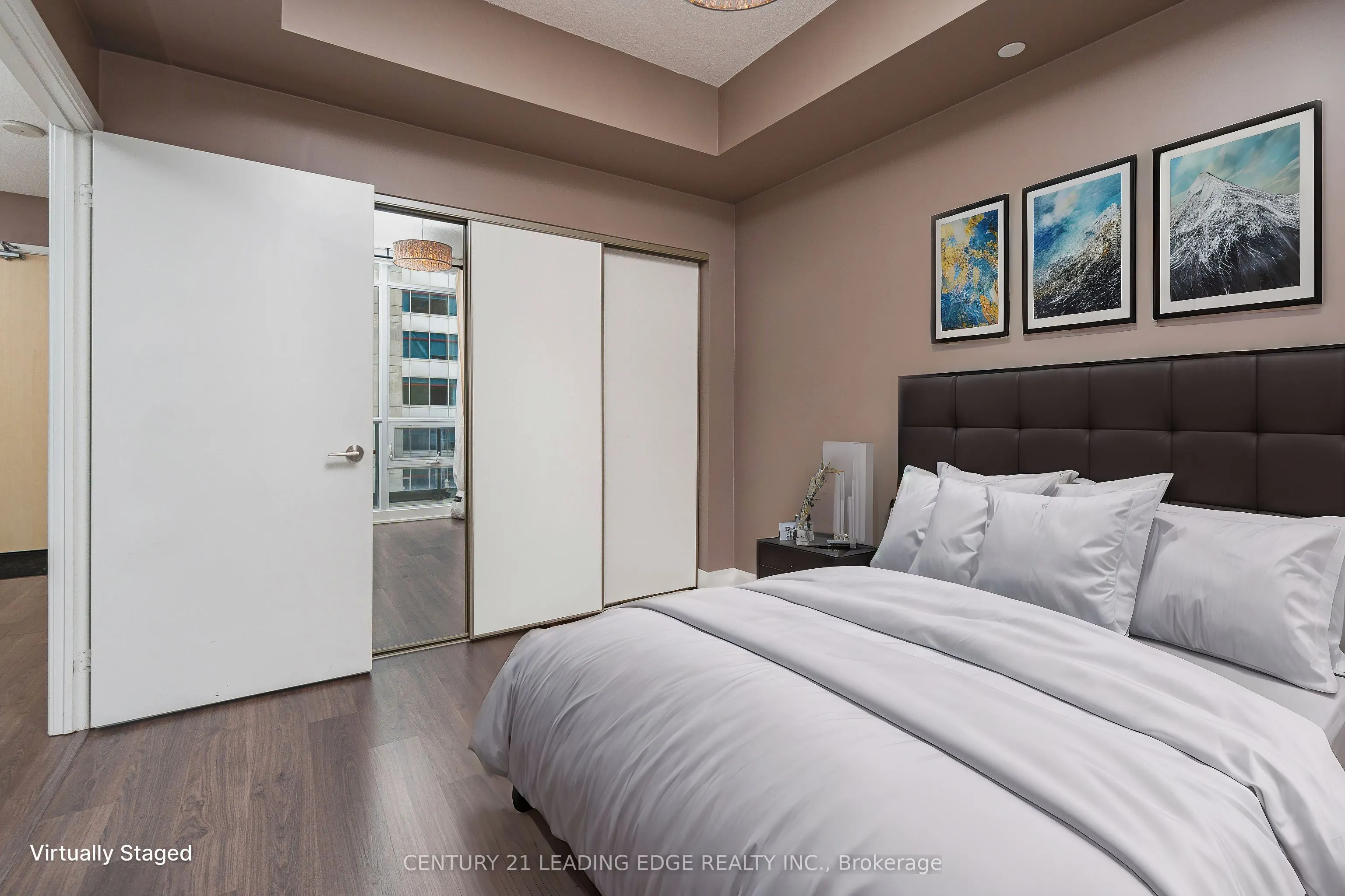 30 Roehampton Avenue, #506