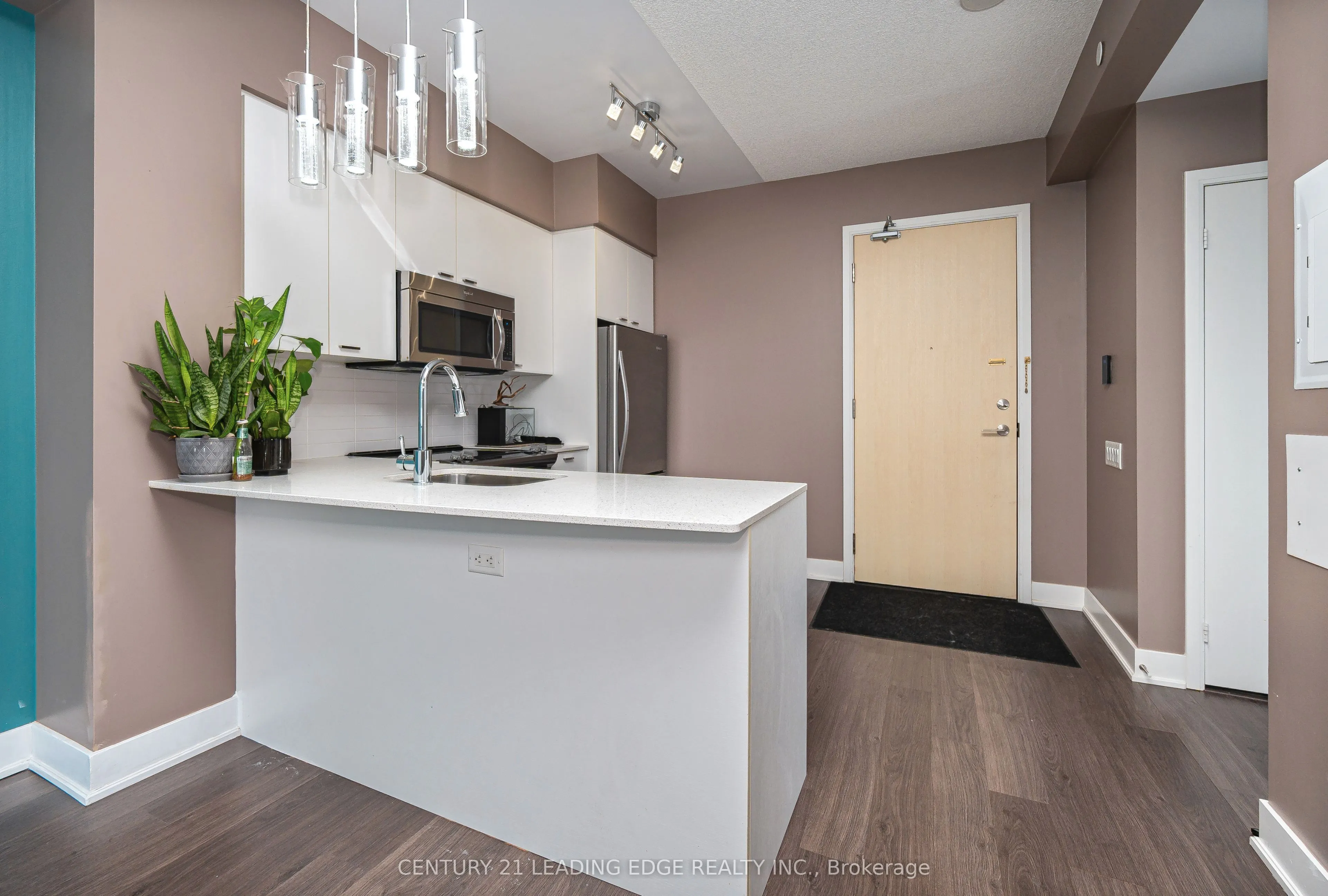 30 Roehampton Avenue, #506