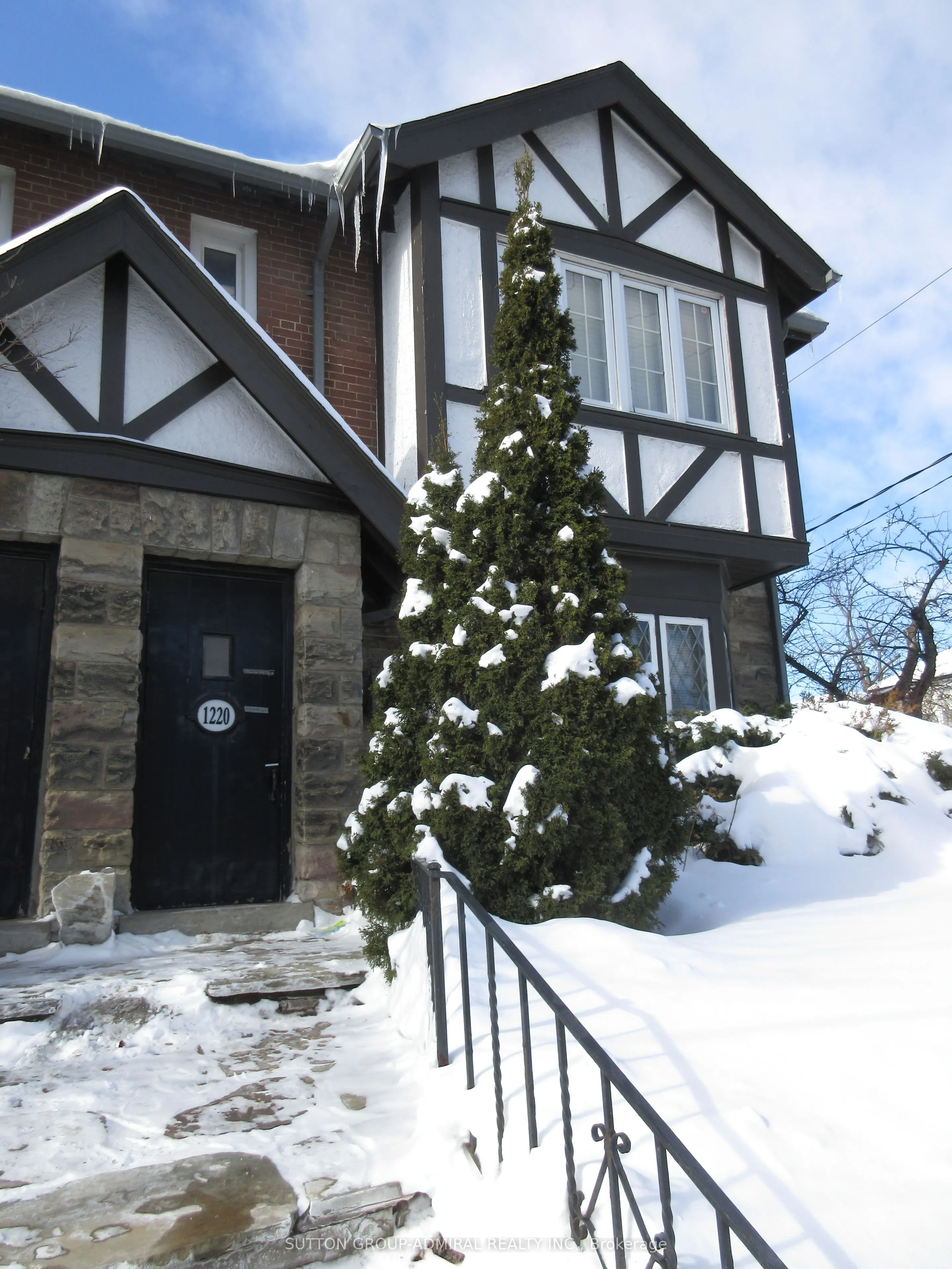 1220 Avenue Road, #1