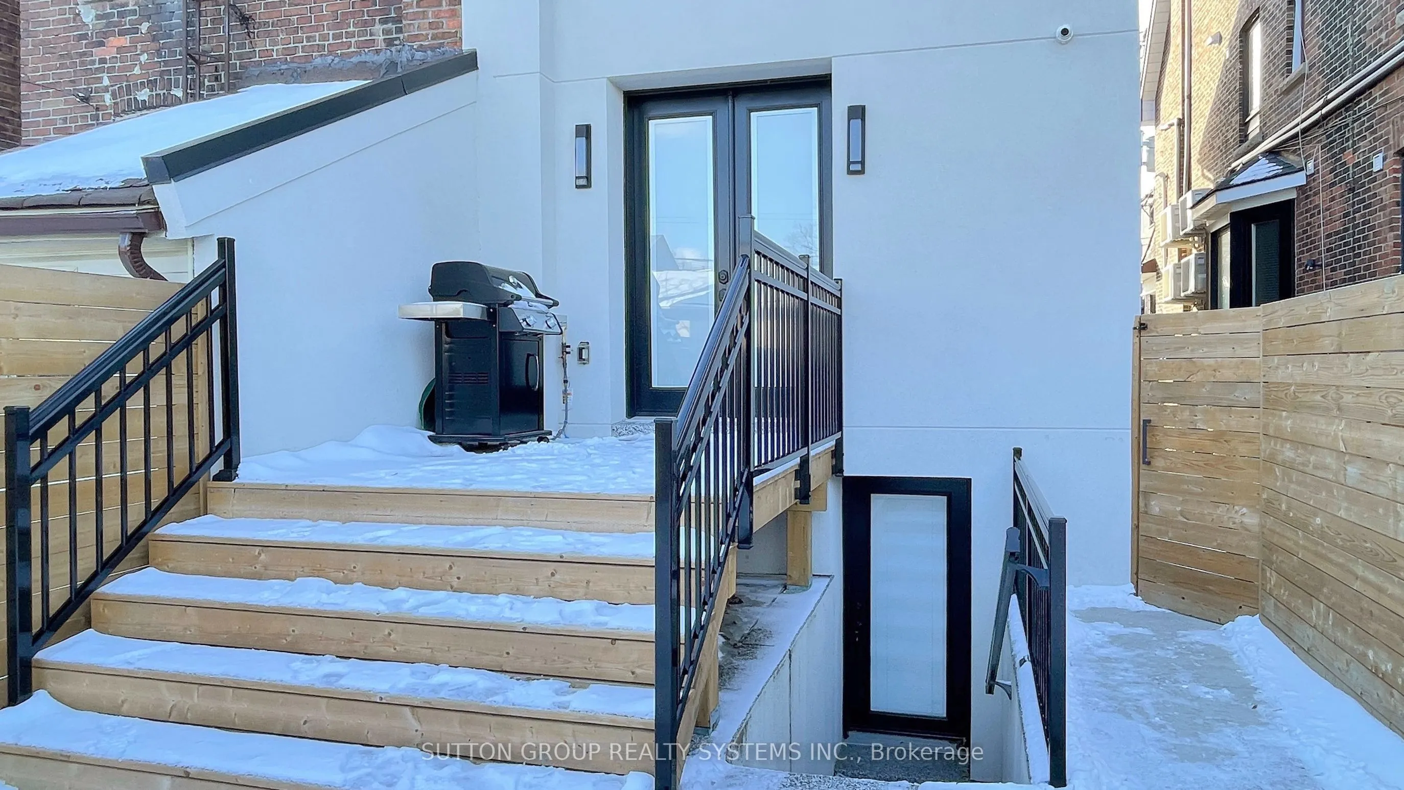 225 Christie Street