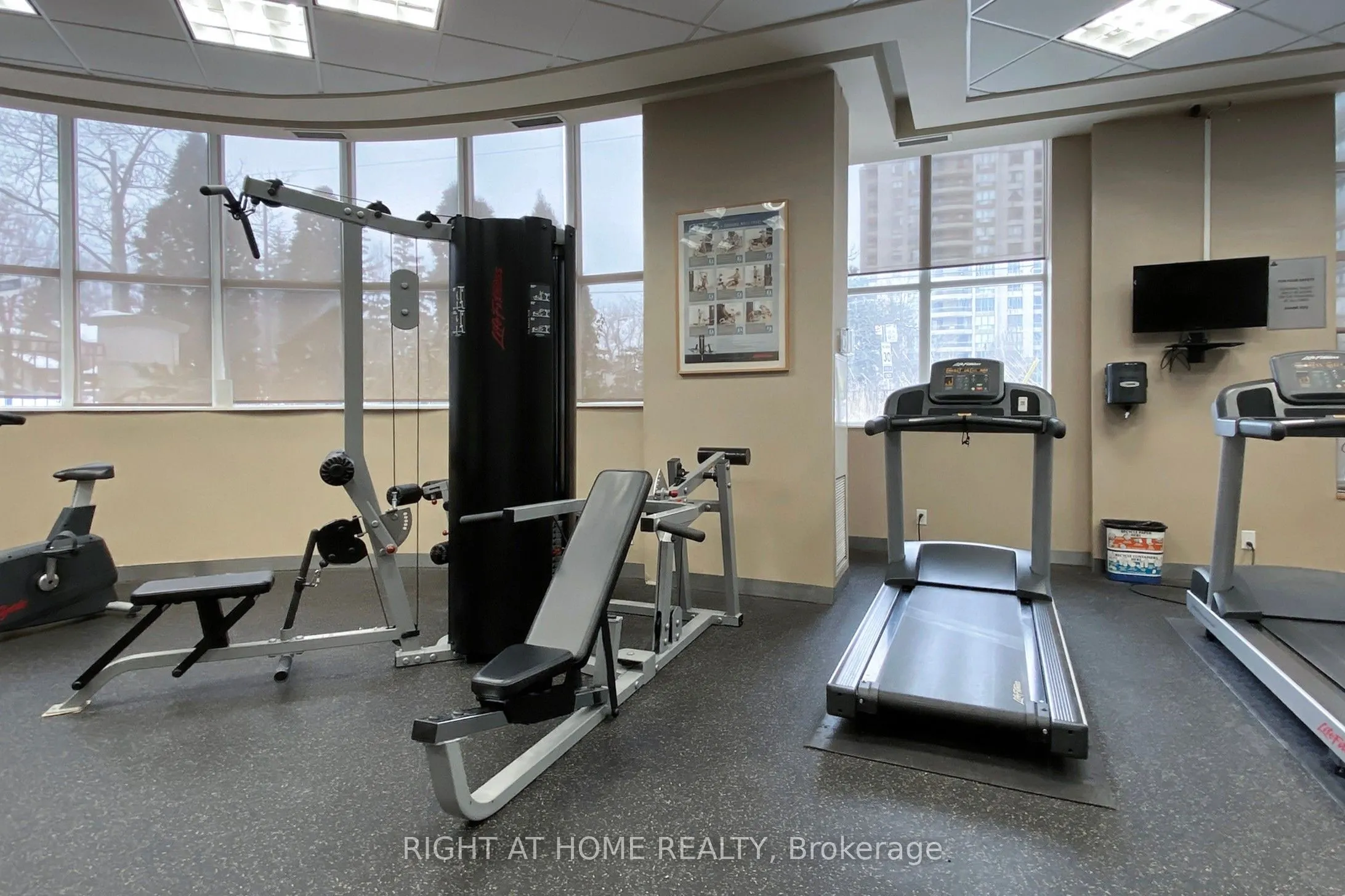 8 Mckee Avenue, #901