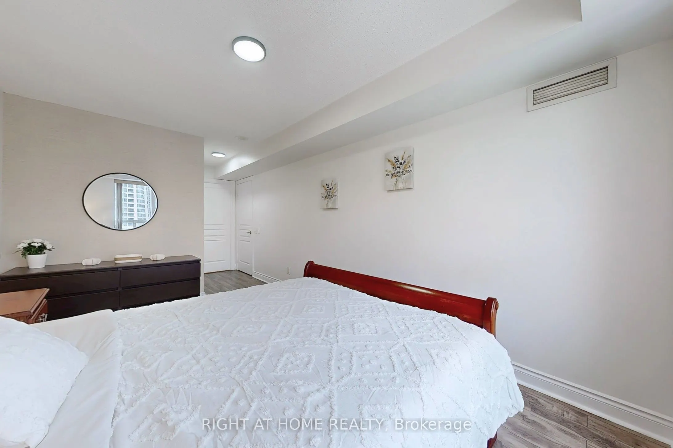 8 Mckee Avenue, #901