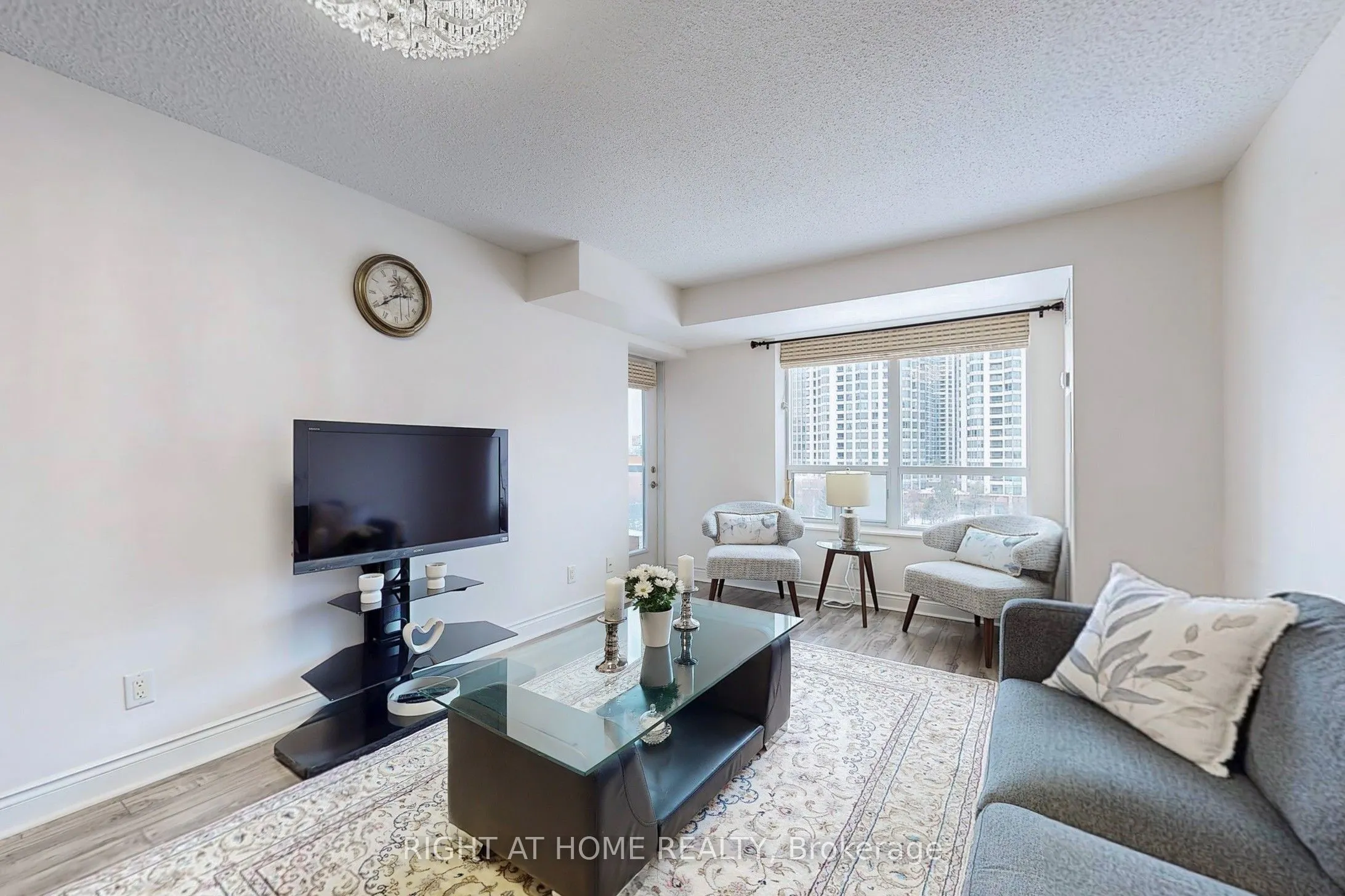8 Mckee Avenue, #901