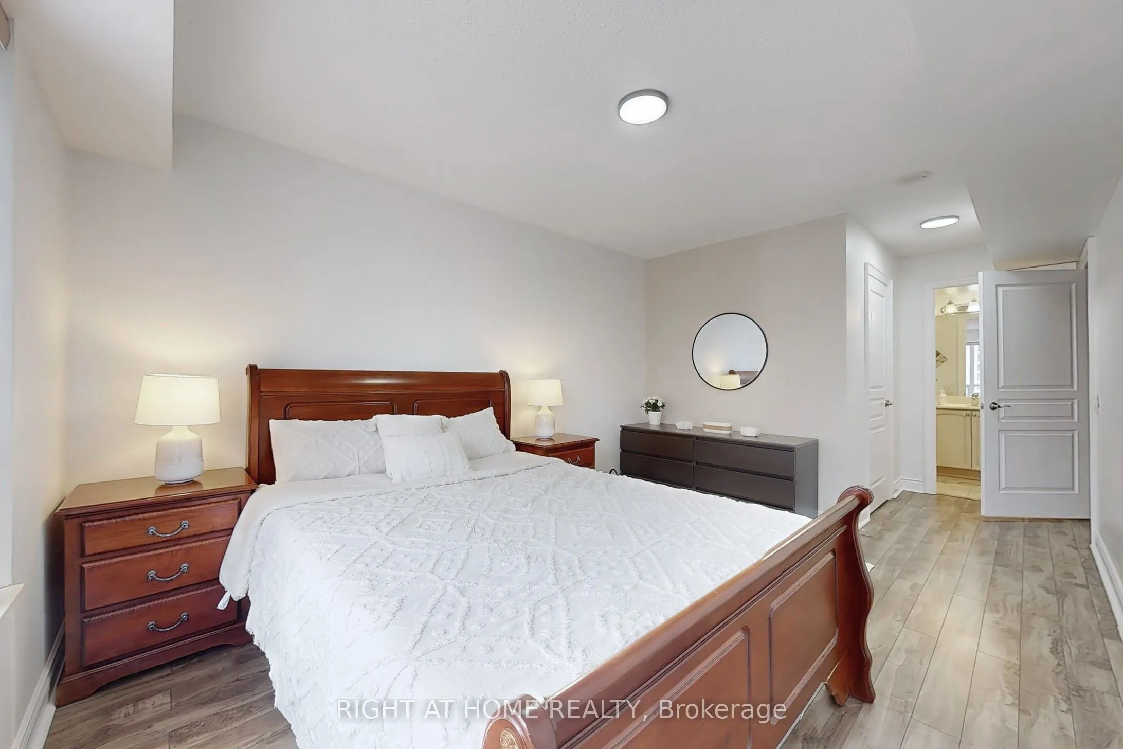8 Mckee Avenue, #901