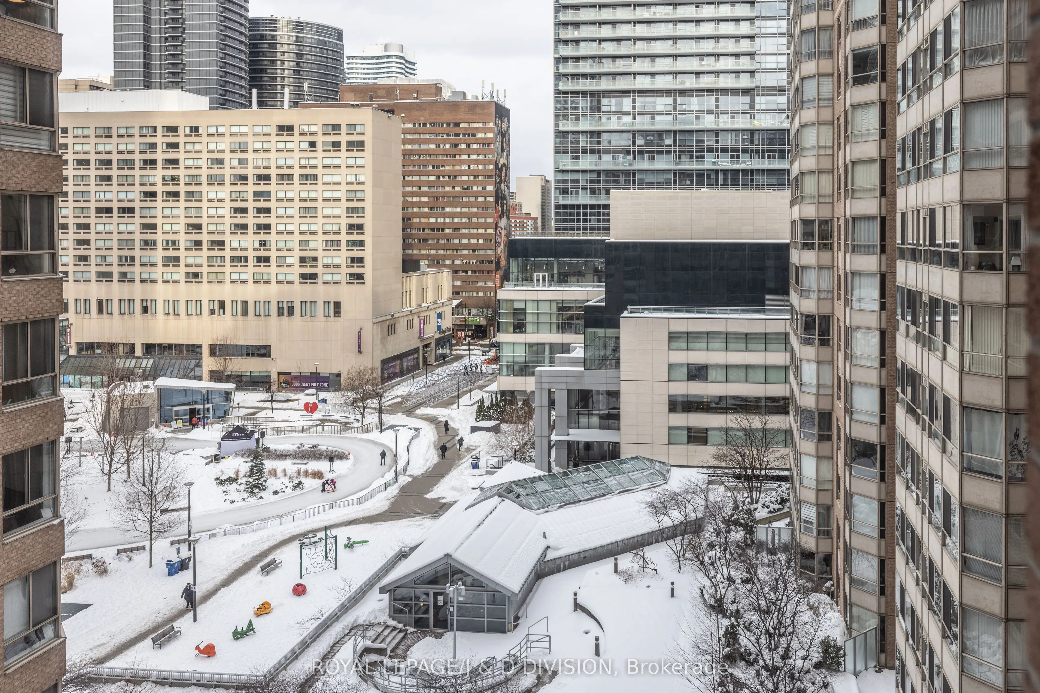 717 Bay Street, #1004