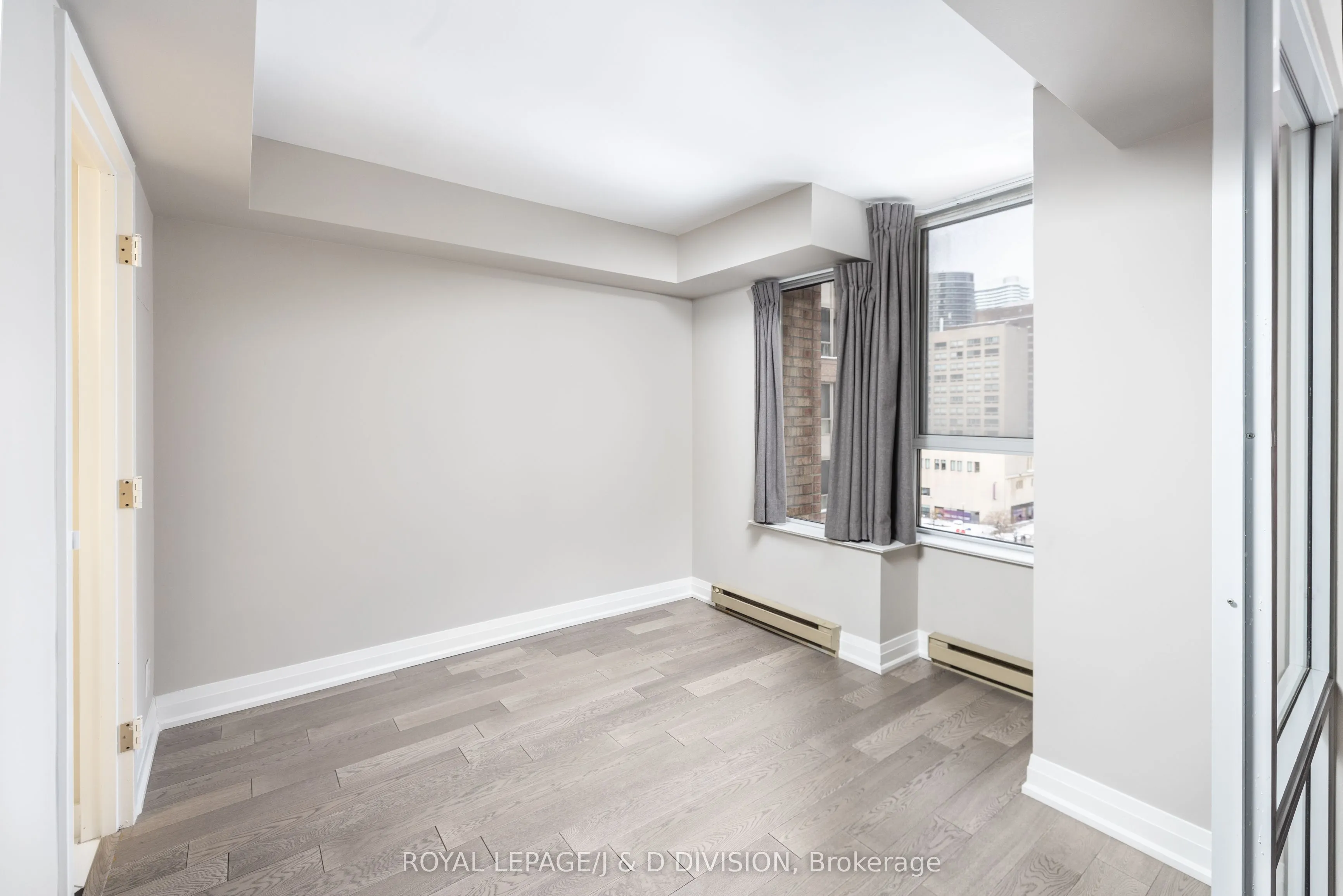717 Bay Street, #1004