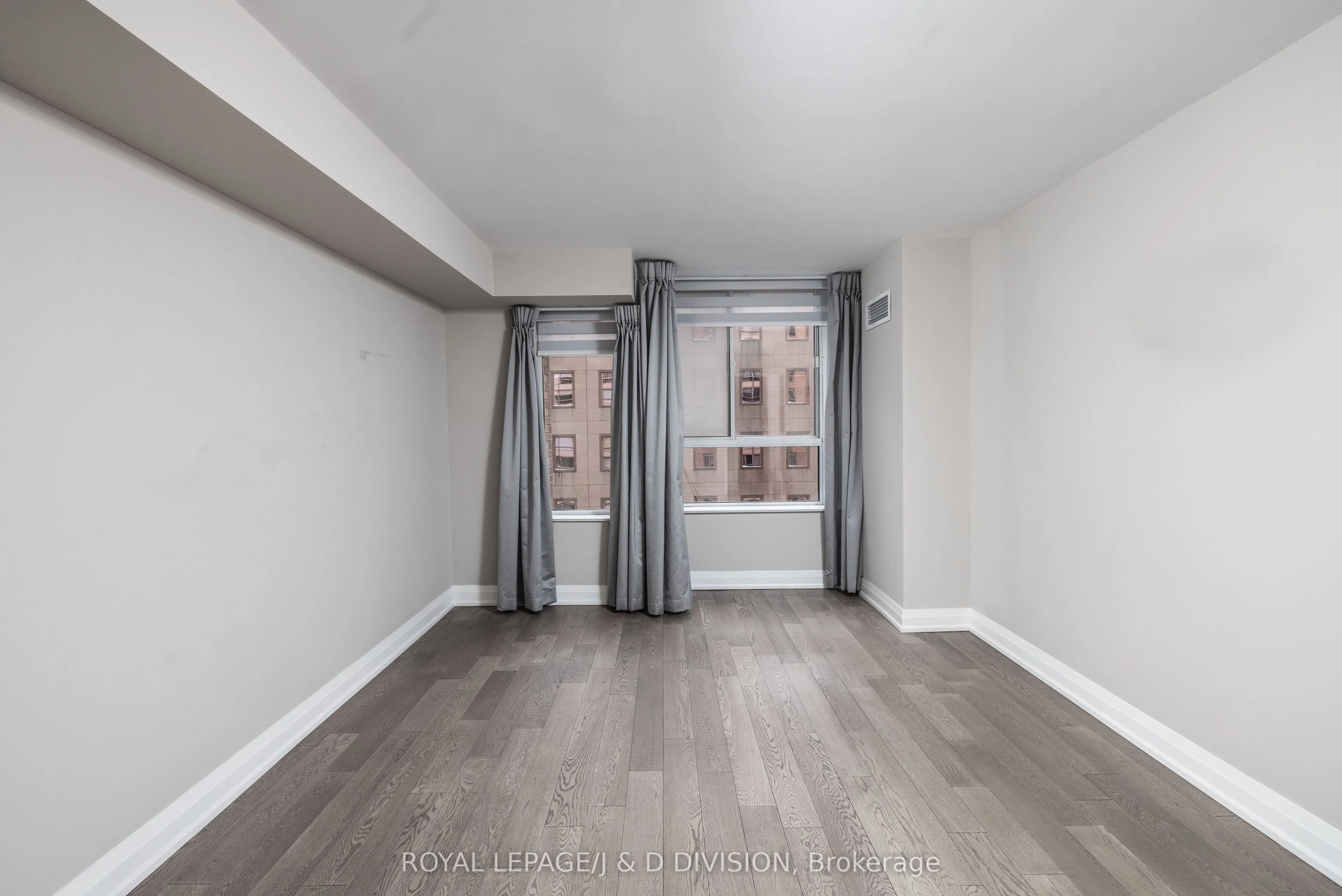 717 Bay Street, #1004