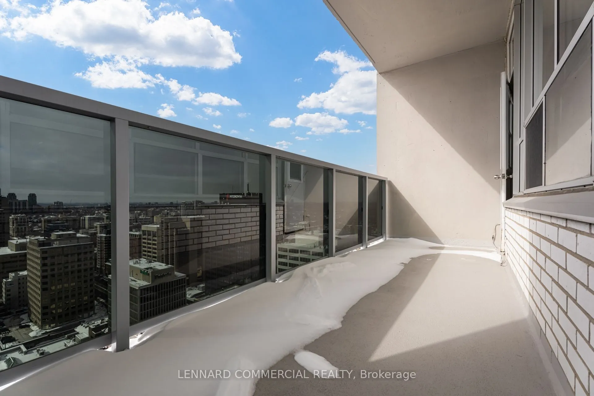 40 Pleasant Boulevard, #3202