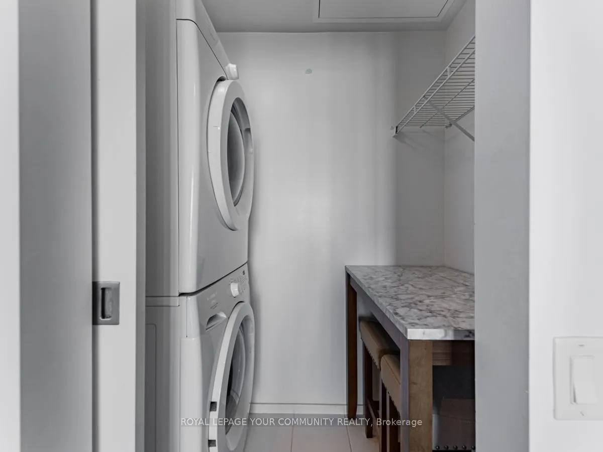 125 Peter Street, #1604
