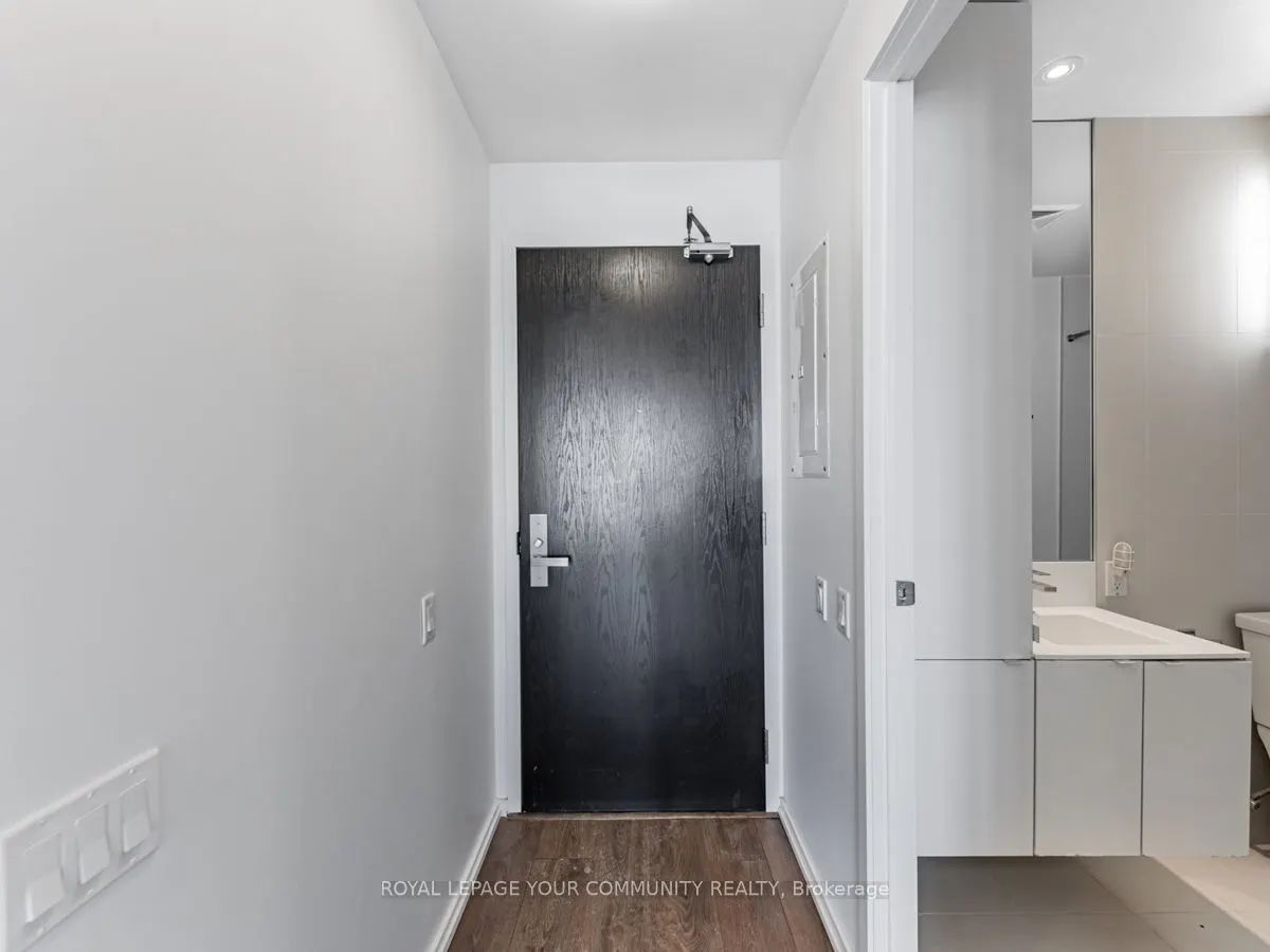 125 Peter Street, #1604