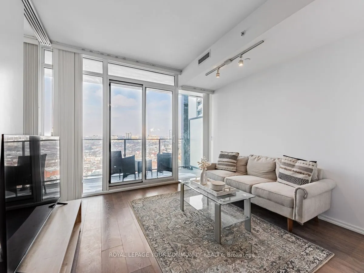 125 Peter Street, #1604