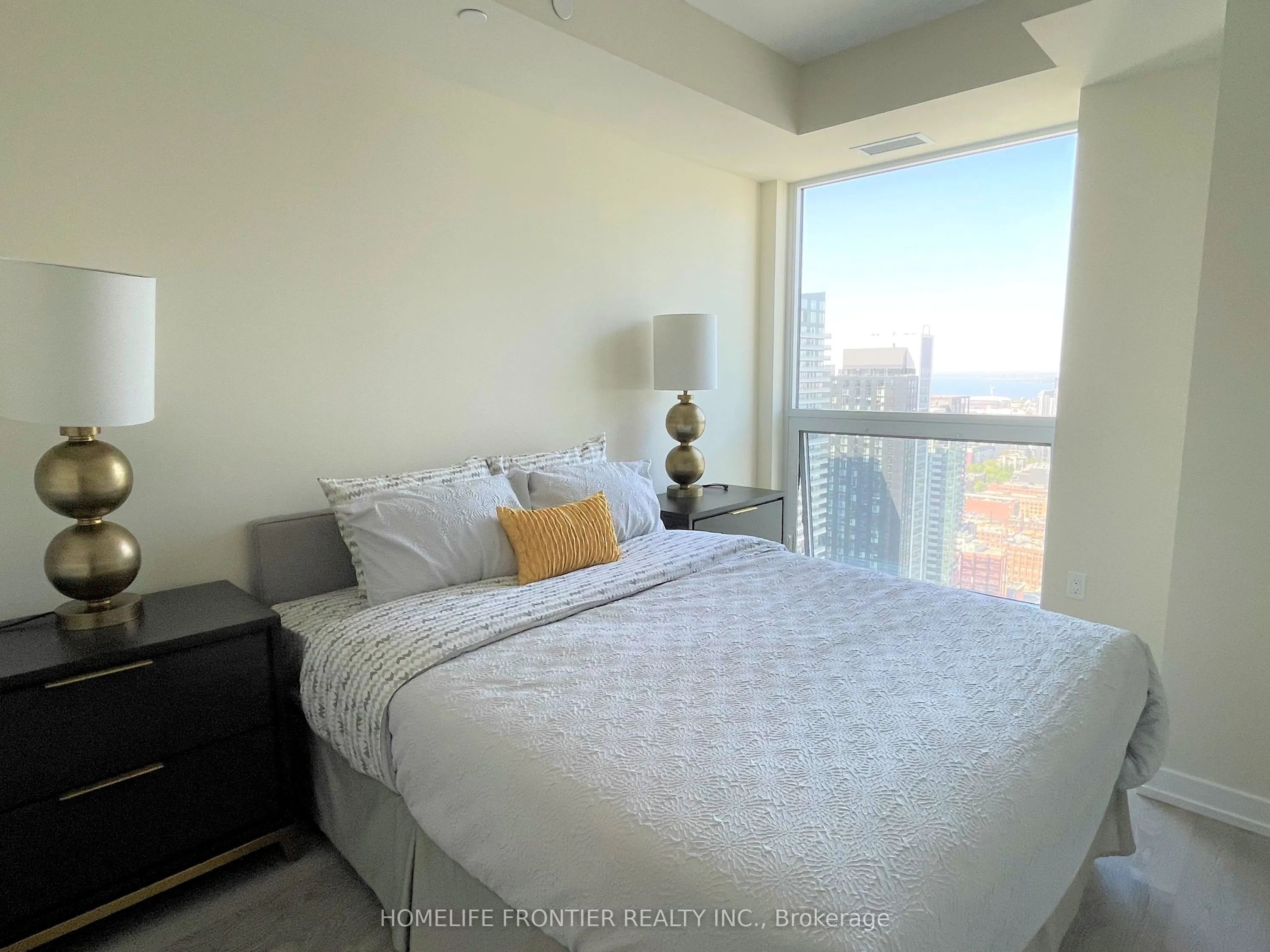 99 John Street, #4403