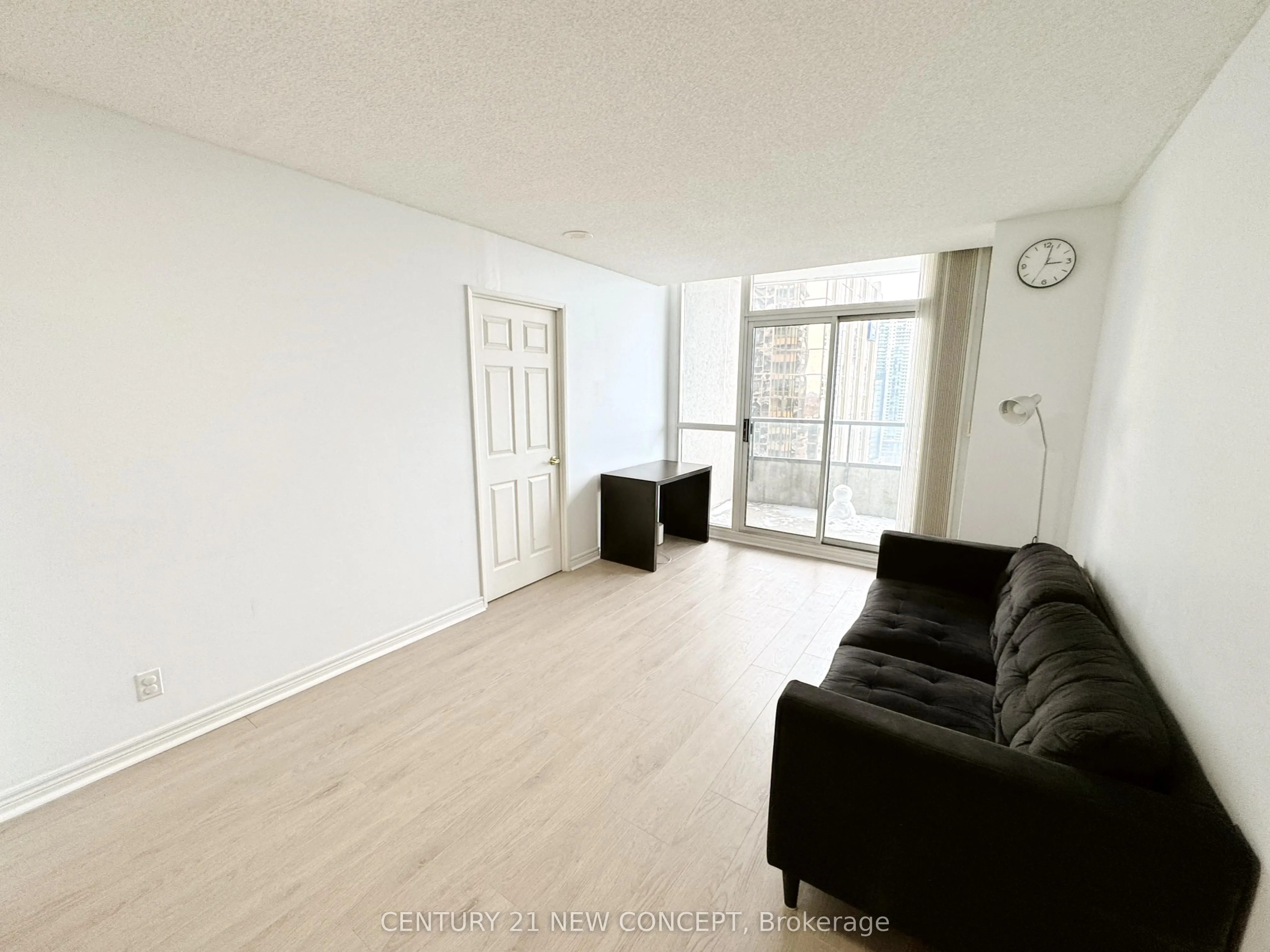 23 Hollywood Avenue, #2803