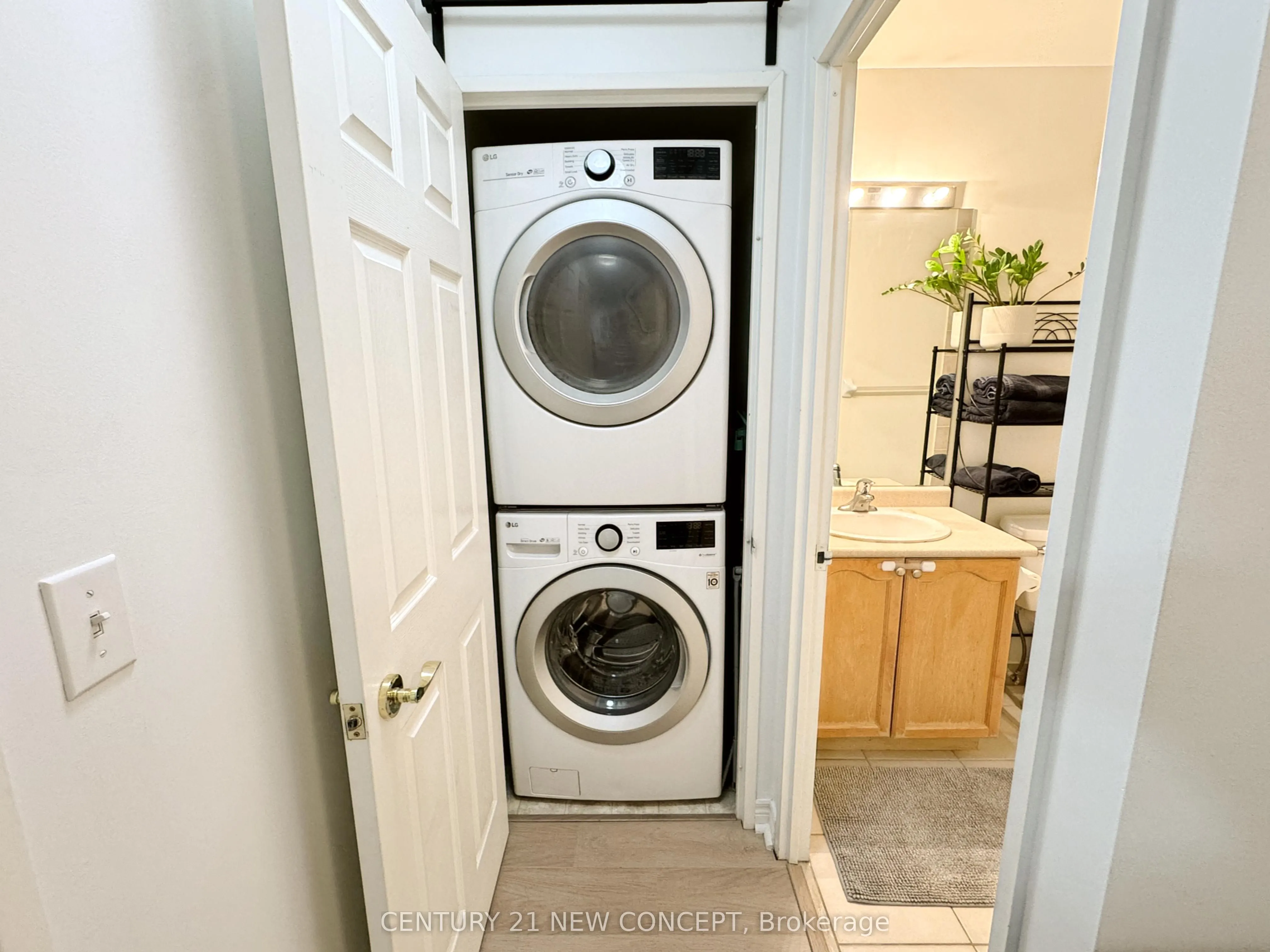 23 Hollywood Avenue, #2803