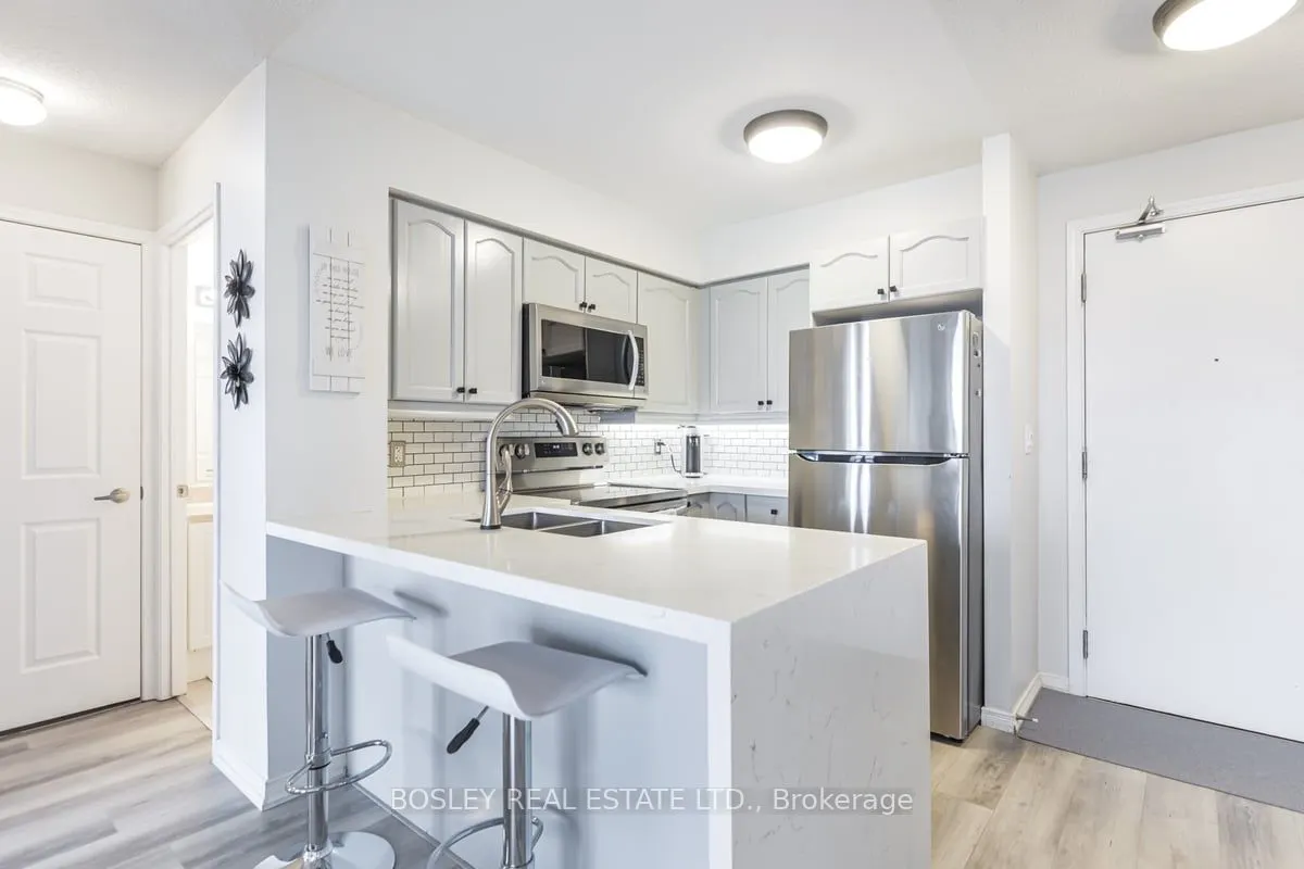 18 Valley Woods Road, #808