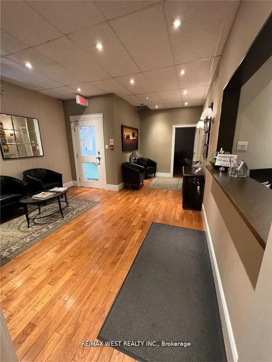 1170 Dundas Street W, #16